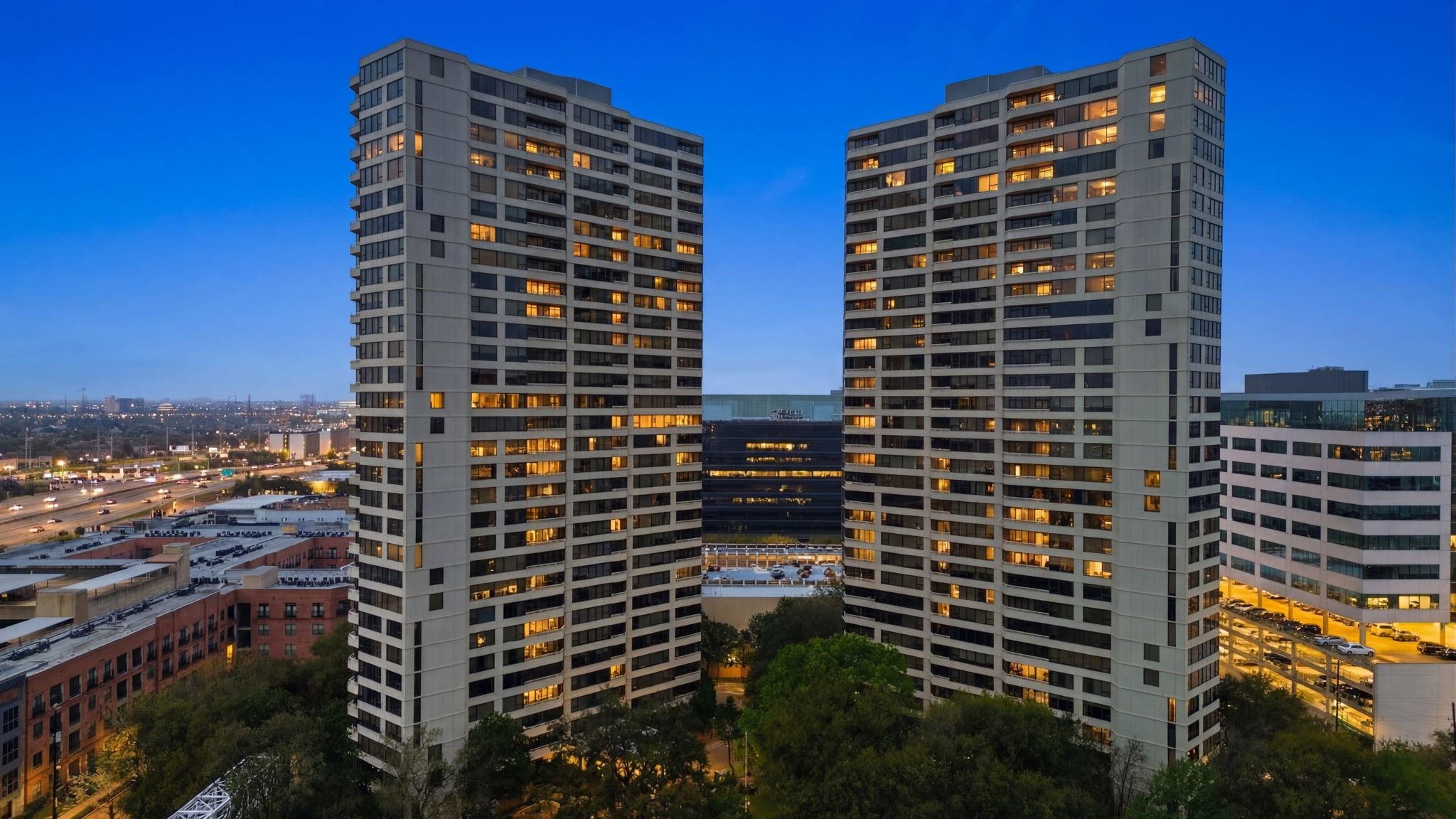 15 Greenway Plz, Houston, TX 77046