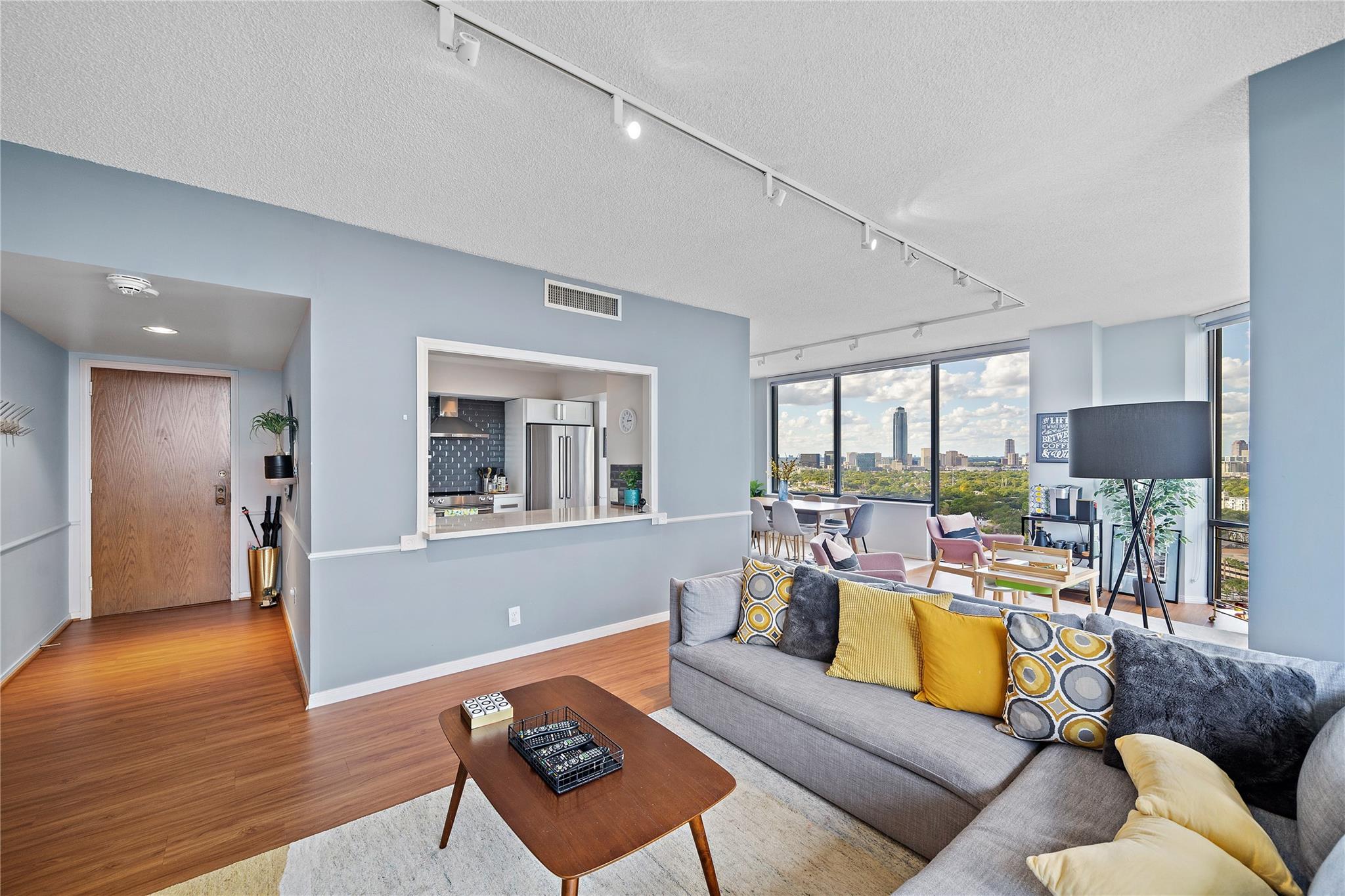 15 Greenway Plz #25 J, Houston, TX 77046 photo