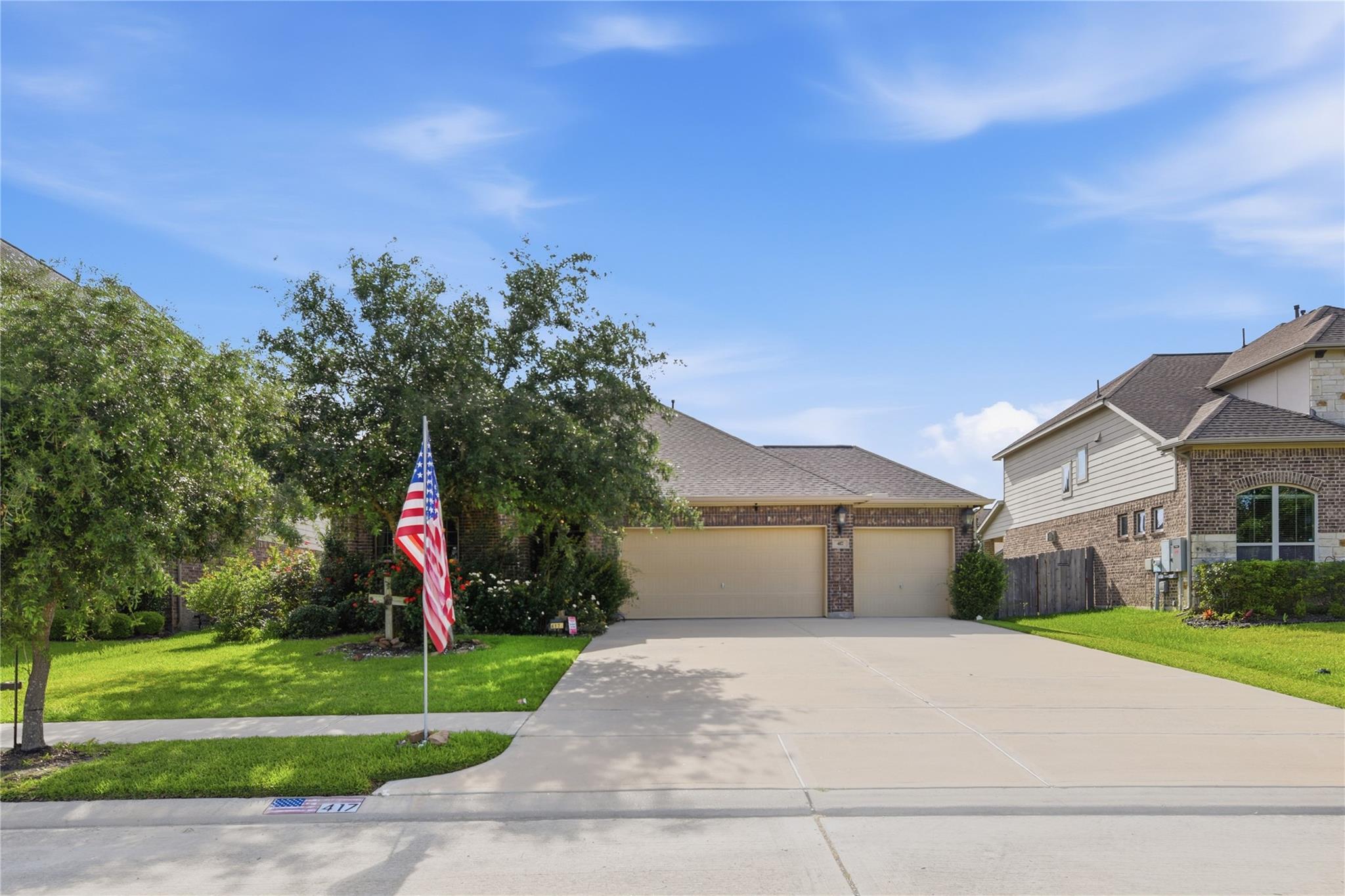 417 Westwood Dr, League City, TX 77573