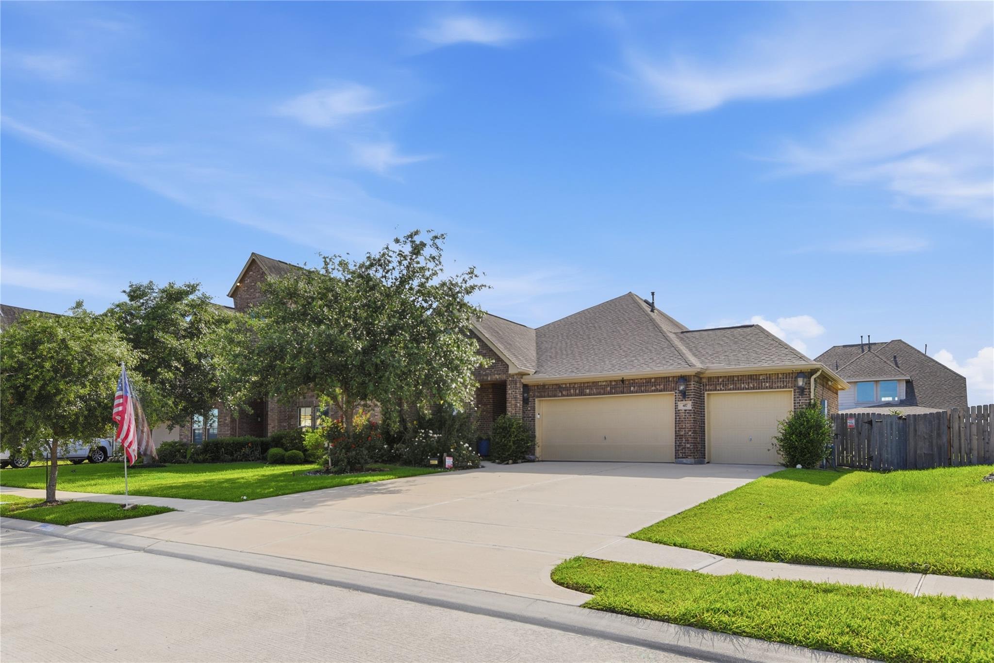 417 Westwood Dr, League City, TX 77573 photo