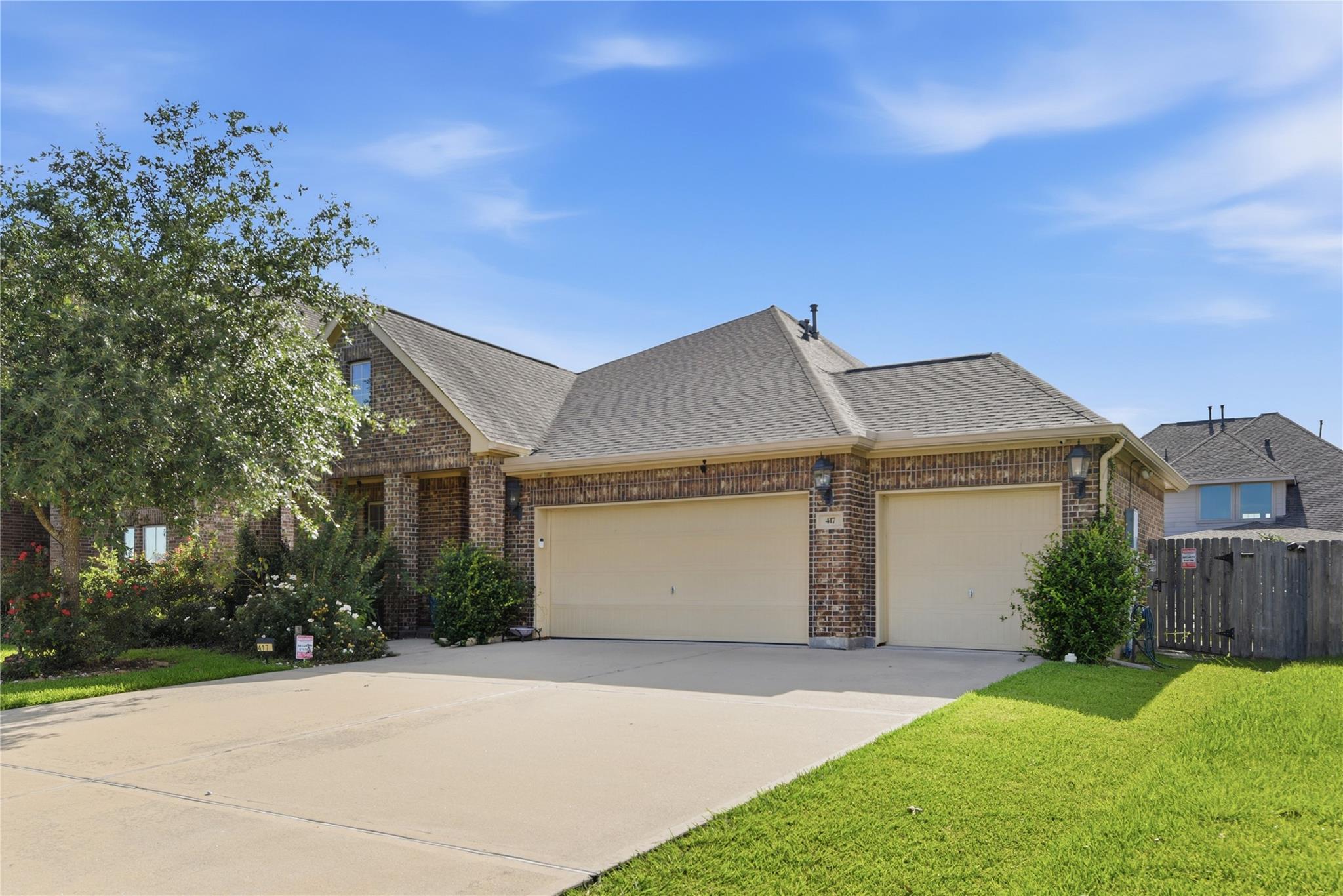 417 Westwood Dr, League City, TX 77573 photo