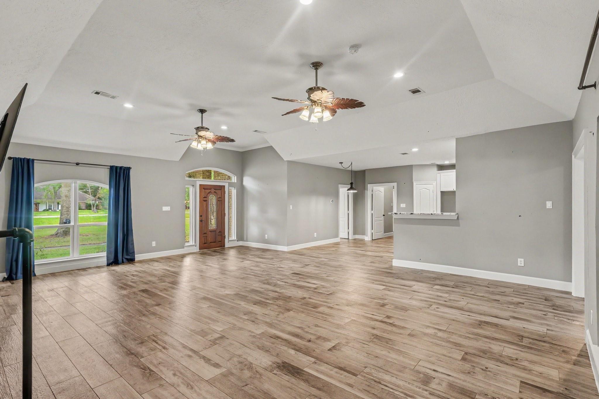 911 Winchester Bnd, Huffman, TX 77336 photo
