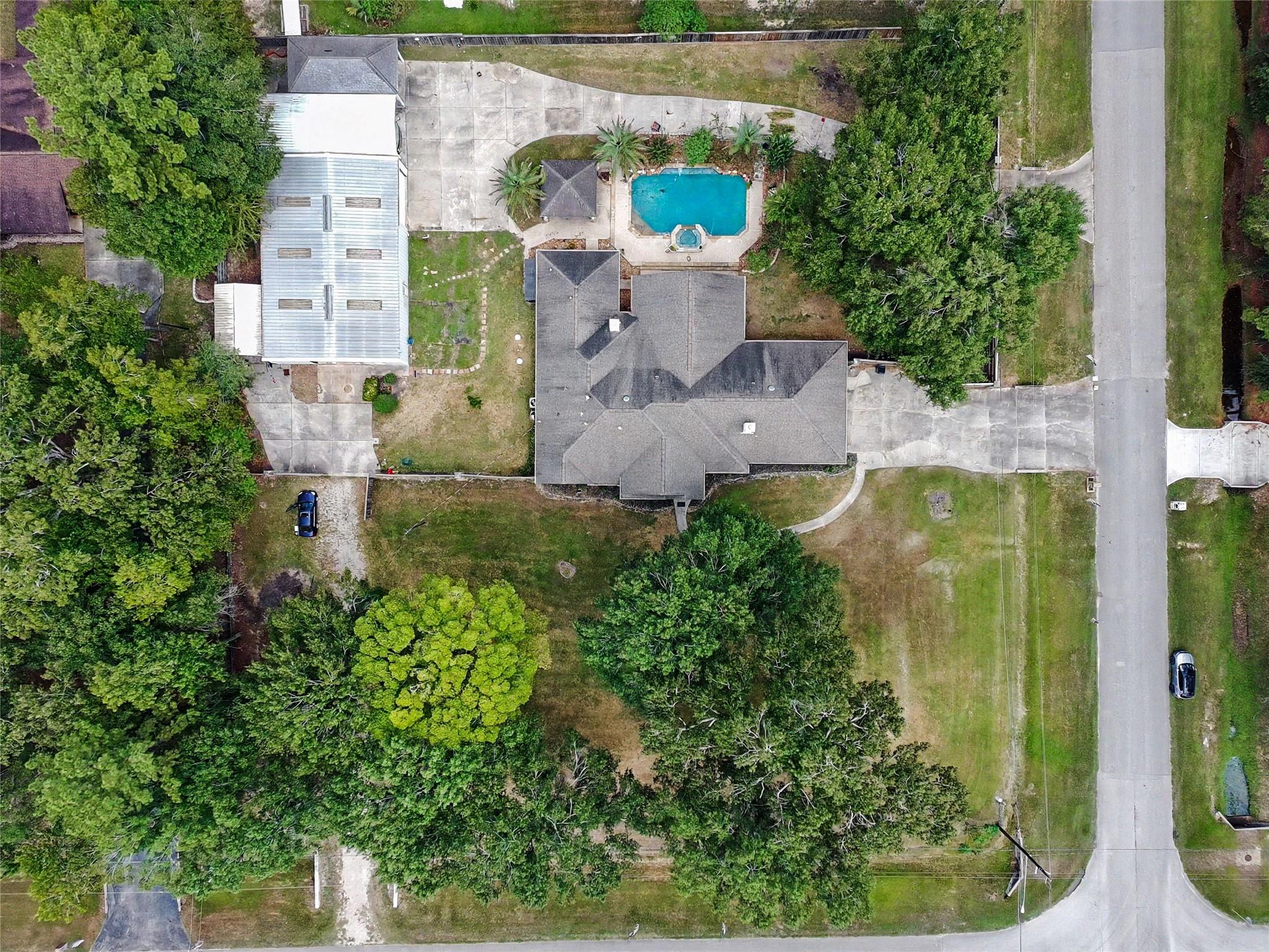 911 Winchester Bnd, Huffman, TX 77336 photo