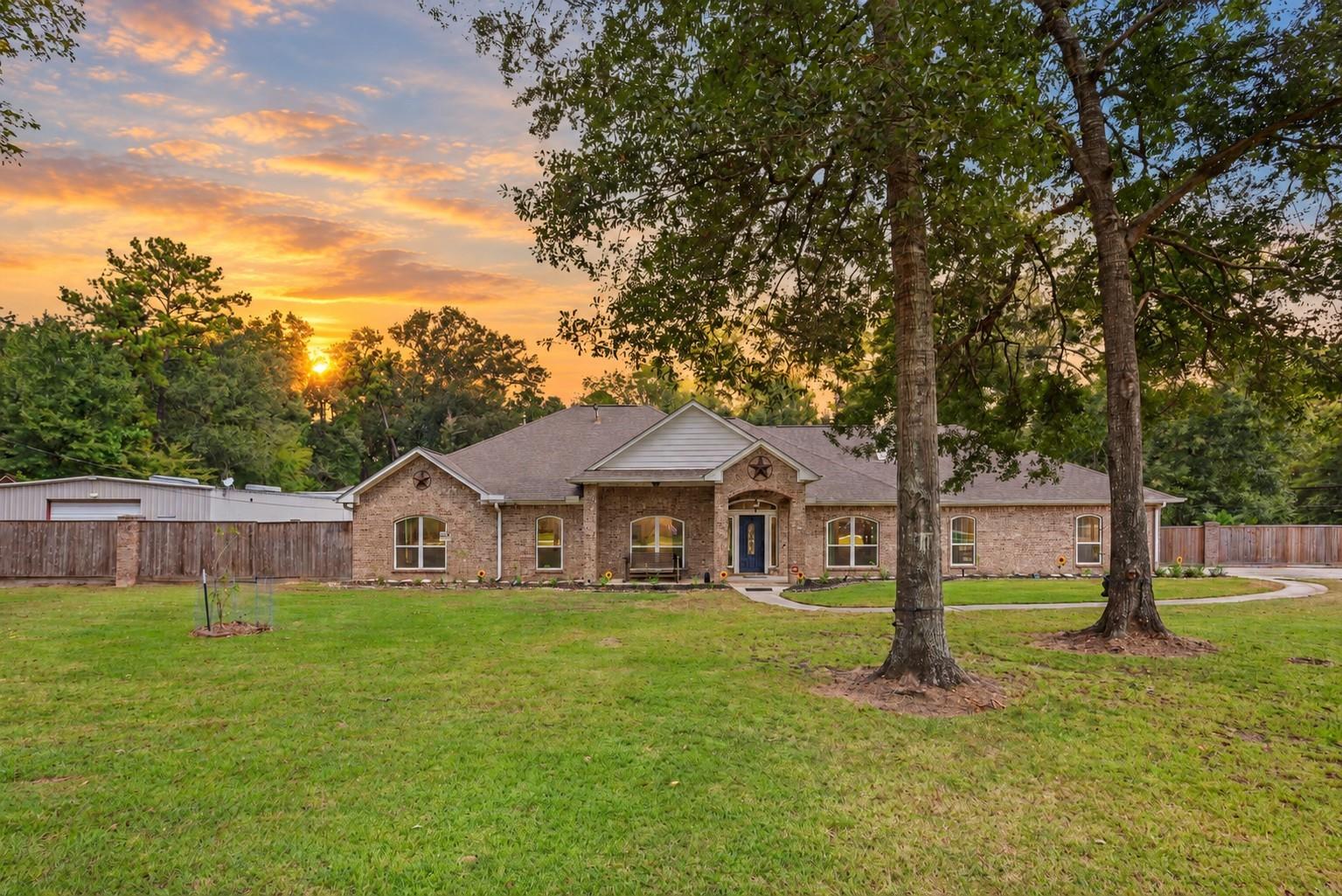 911 Winchester Bnd, Huffman, TX 77336