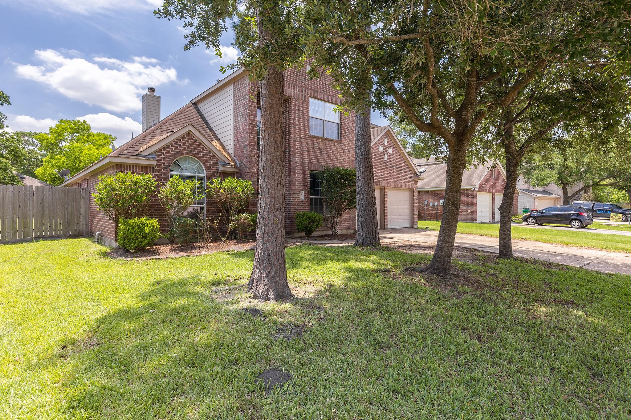 15011 Cozy Hollow Ln, Houston, TX 77044 photo