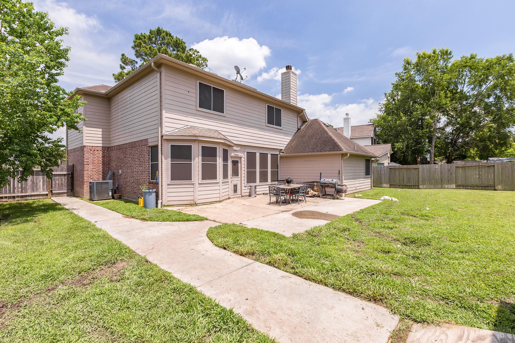 15011 Cozy Hollow Ln, Houston, TX 77044 photo