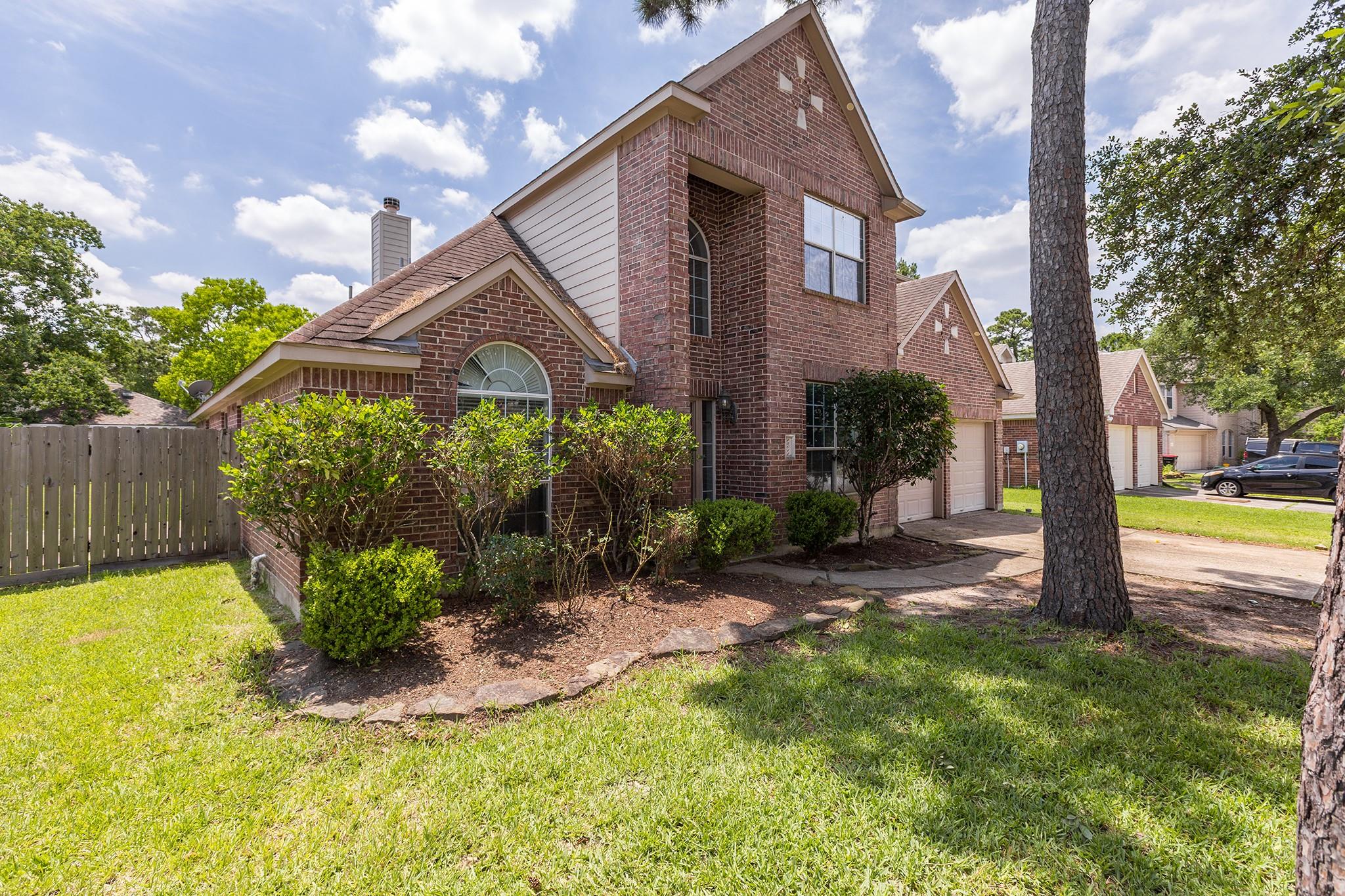 15011 Cozy Hollow Ln, Houston, TX 77044