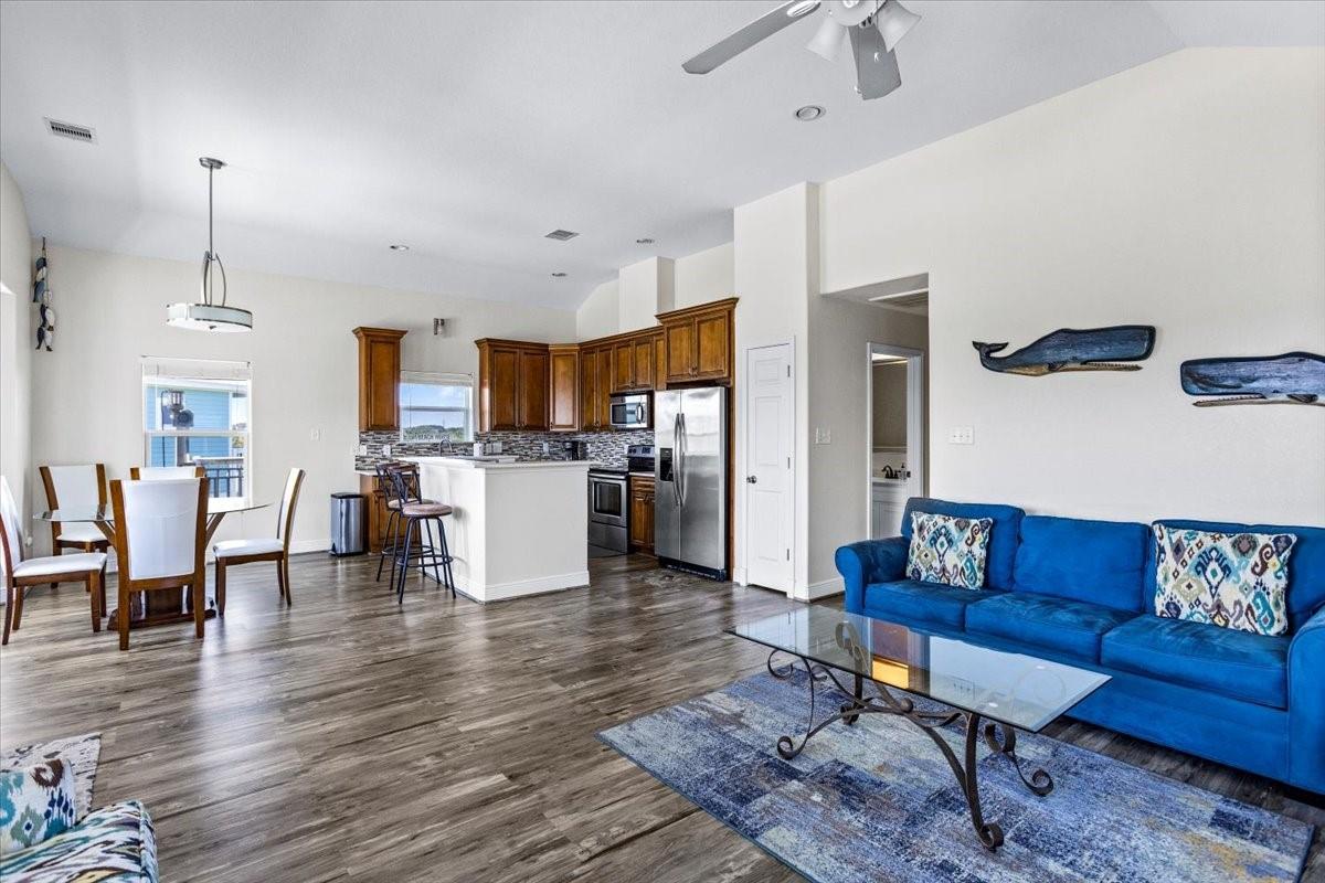 3902 Pirates Beach Ct, Galveston, TX 77554 photo