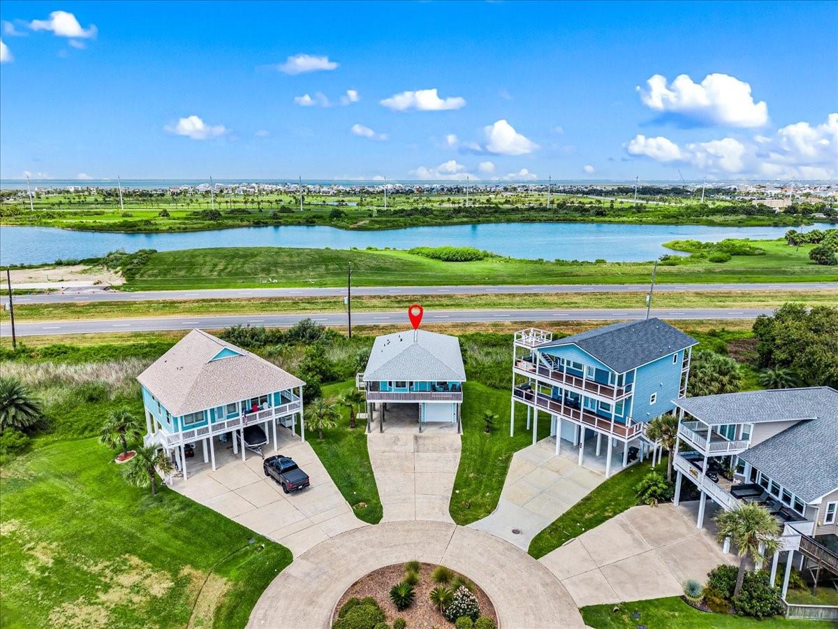 3902 Pirates Beach Ct, Galveston, TX 77554 photo