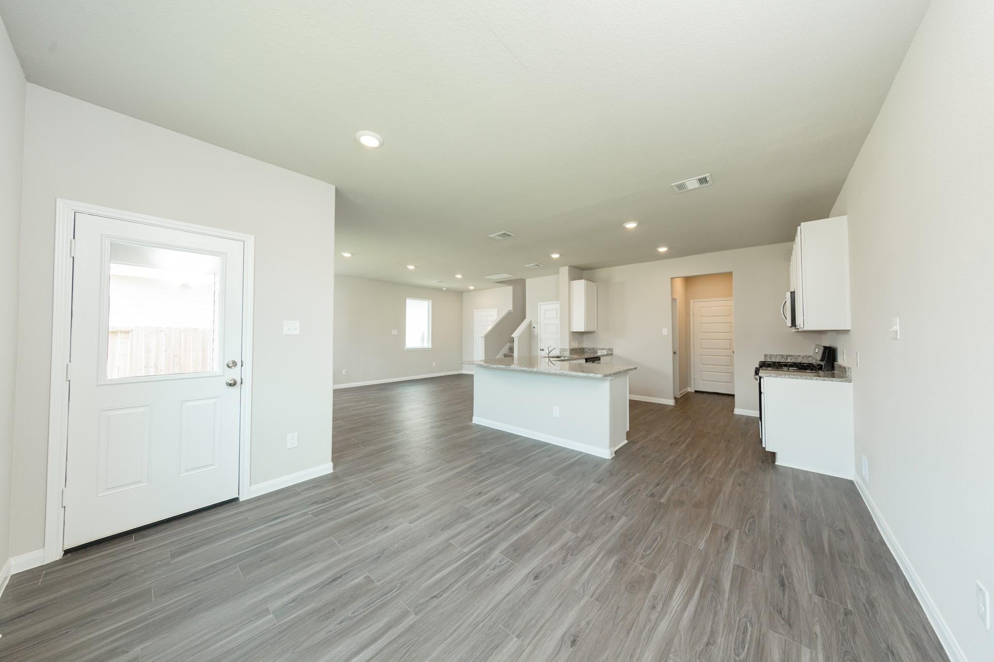 2549 Hawks Eye Dr, Conroe, TX 77301 photo