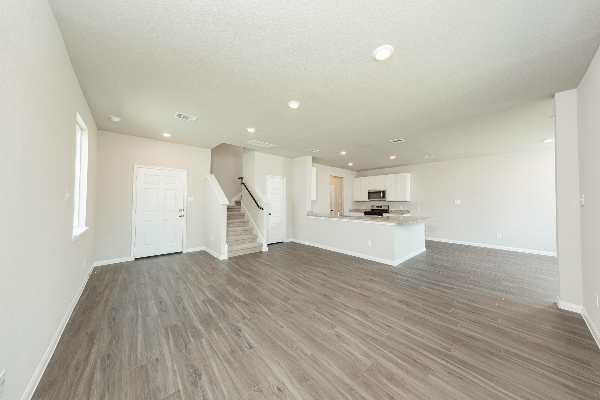 2549 Hawks Eye Dr, Conroe, TX 77301 photo