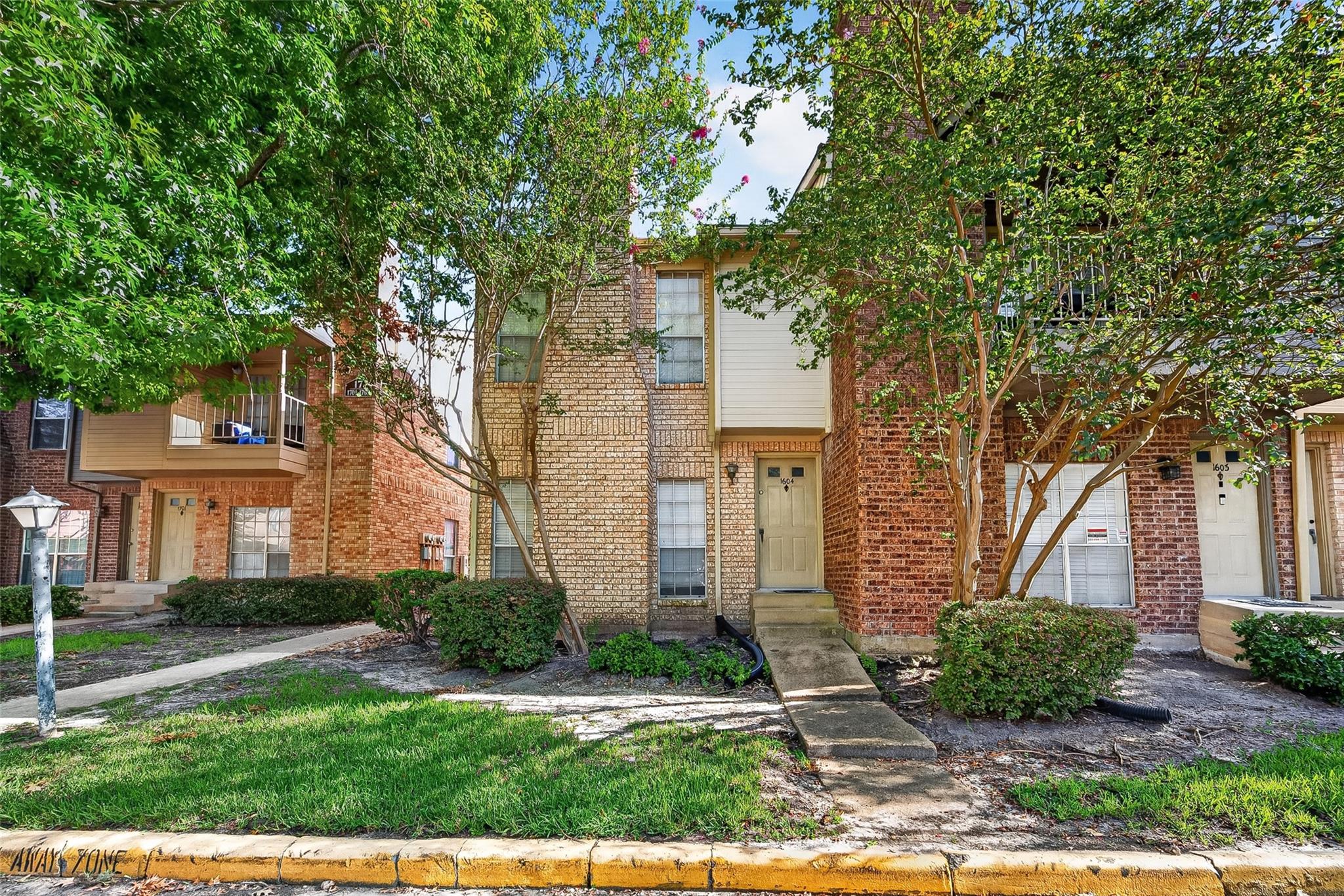 1515 Sandy Spring Rd, Houston, TX 77042