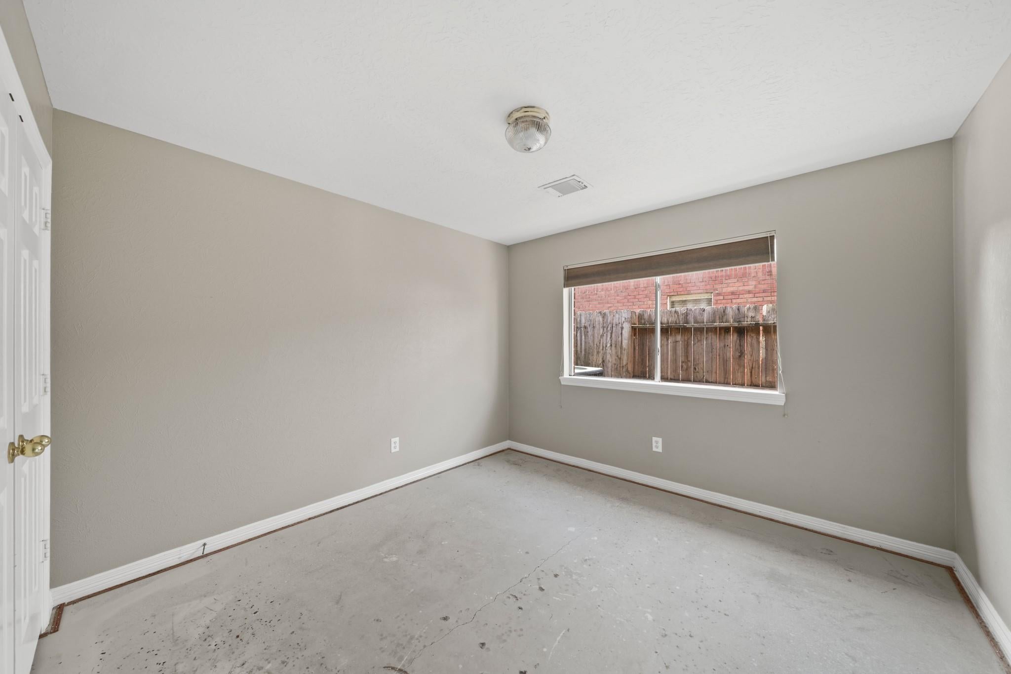 2309 Lord Nelson Dr, Seabrook, TX 77586 photo