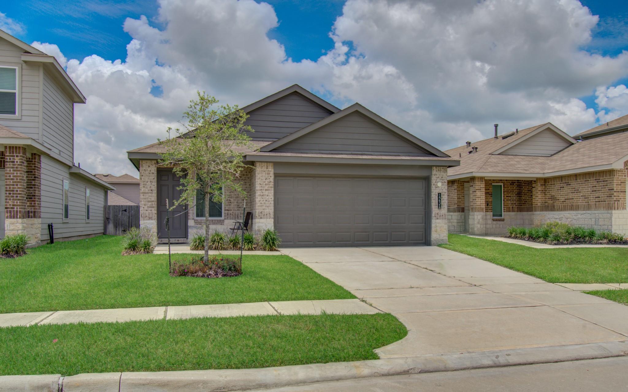 12319 Lariat Run Dr, Houston, TX 77014 photo