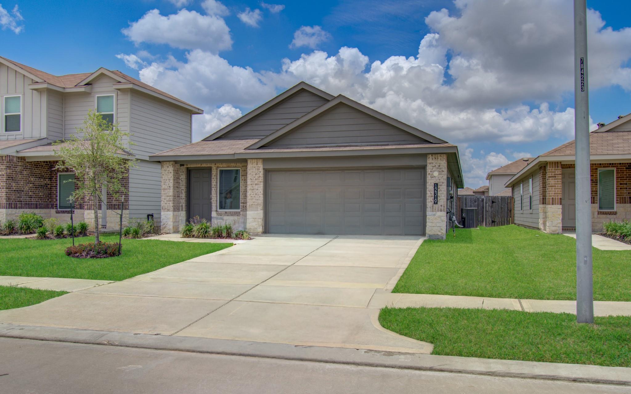 12319 Lariat Run Dr, Houston, TX 77014 photo