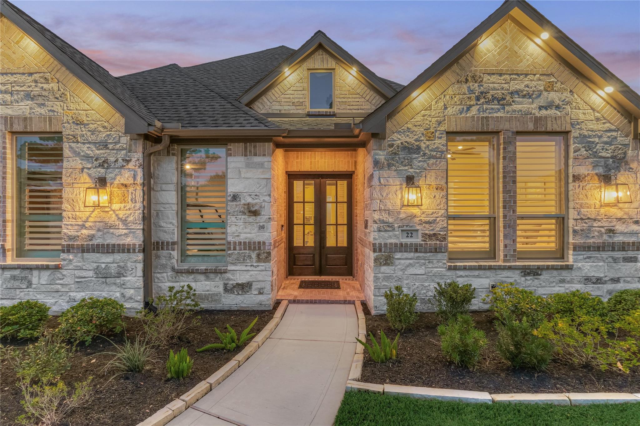 22 Darien Ct, Montgomery, TX 77356 photo