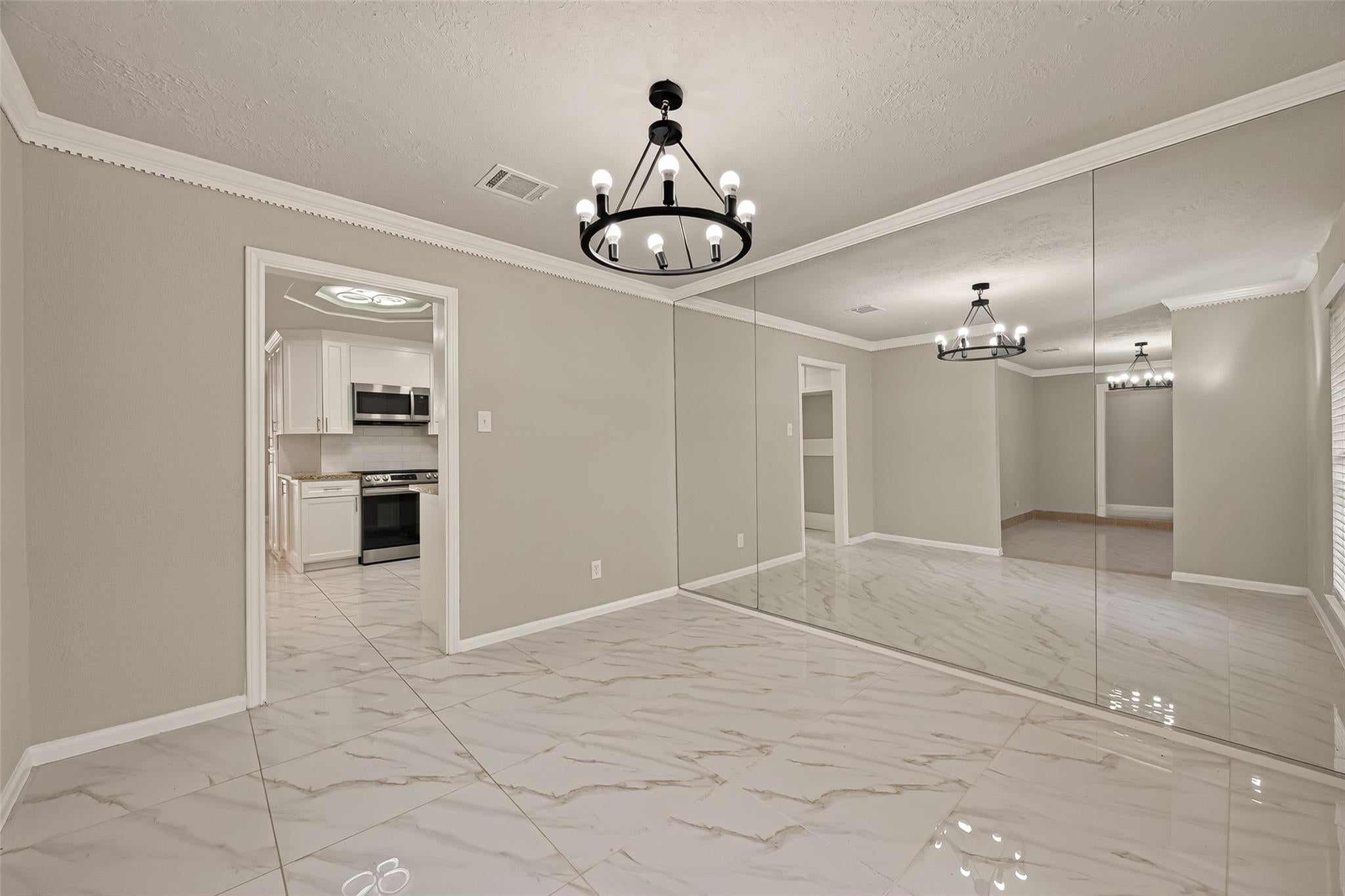 5207 Bent Bough Ln, Houston, TX 77088 photo
