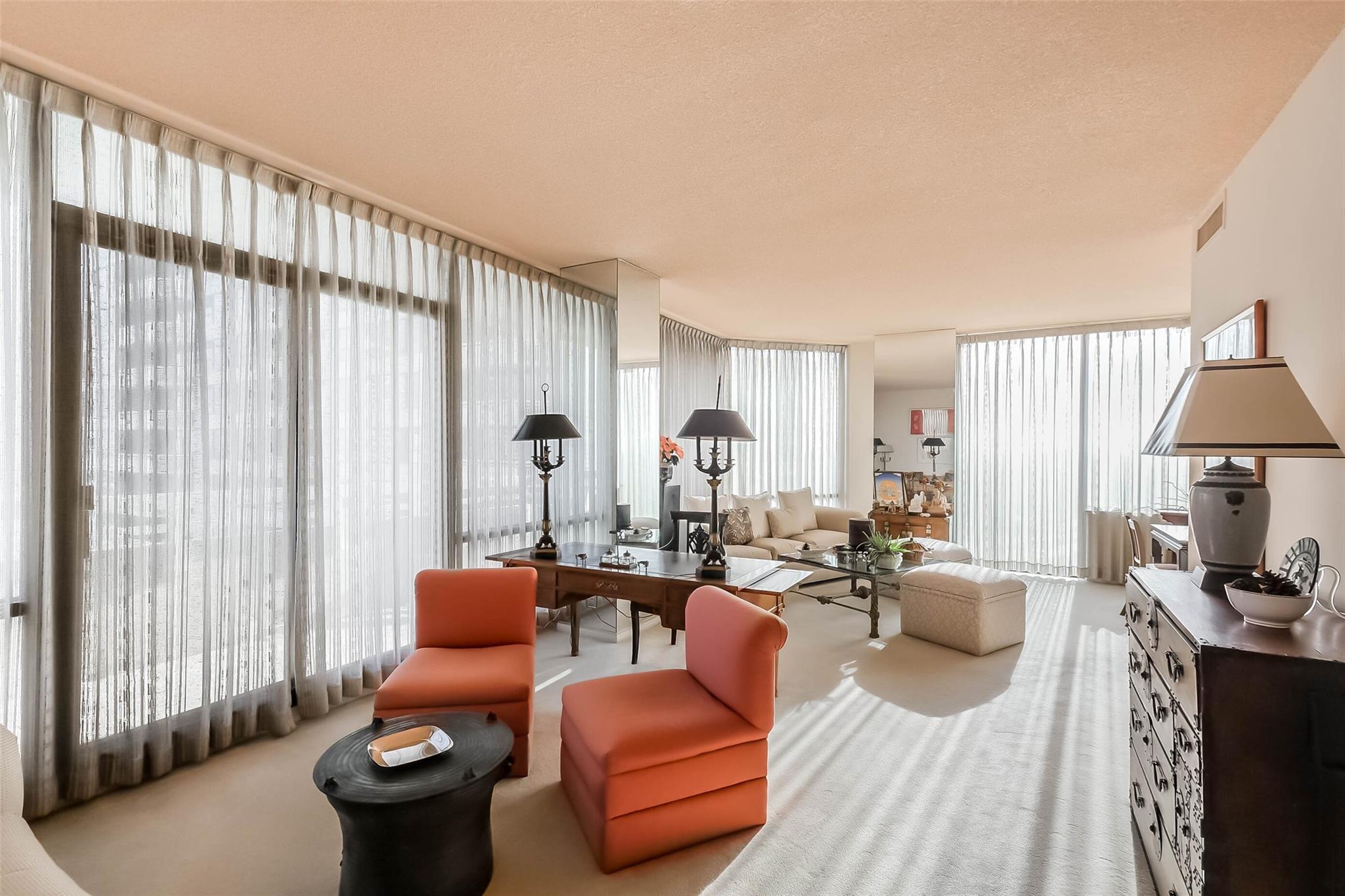 14 Greenway Plz #21 P, Houston, TX 77046 photo