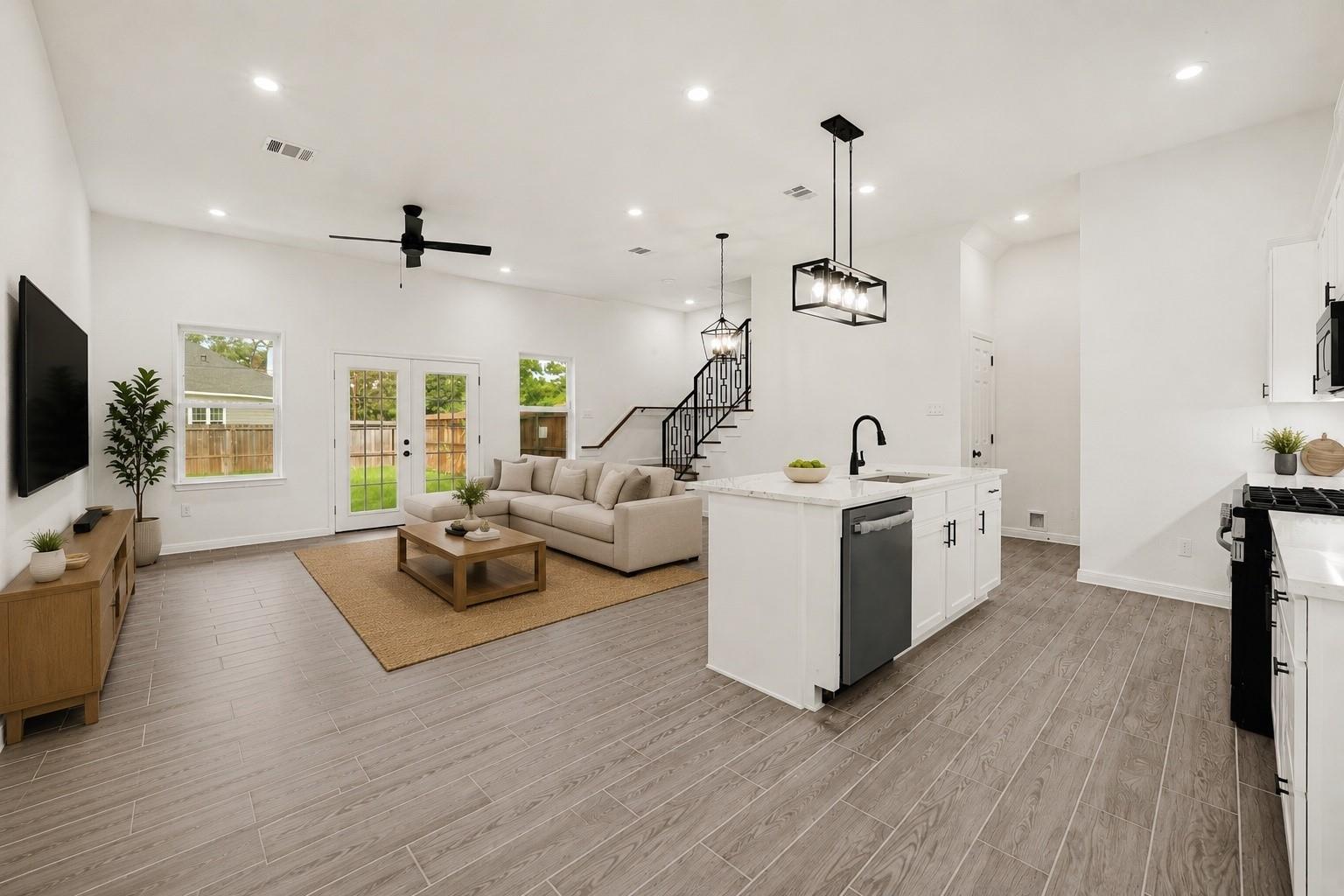9212 Arvin St, Houston, TX 77028