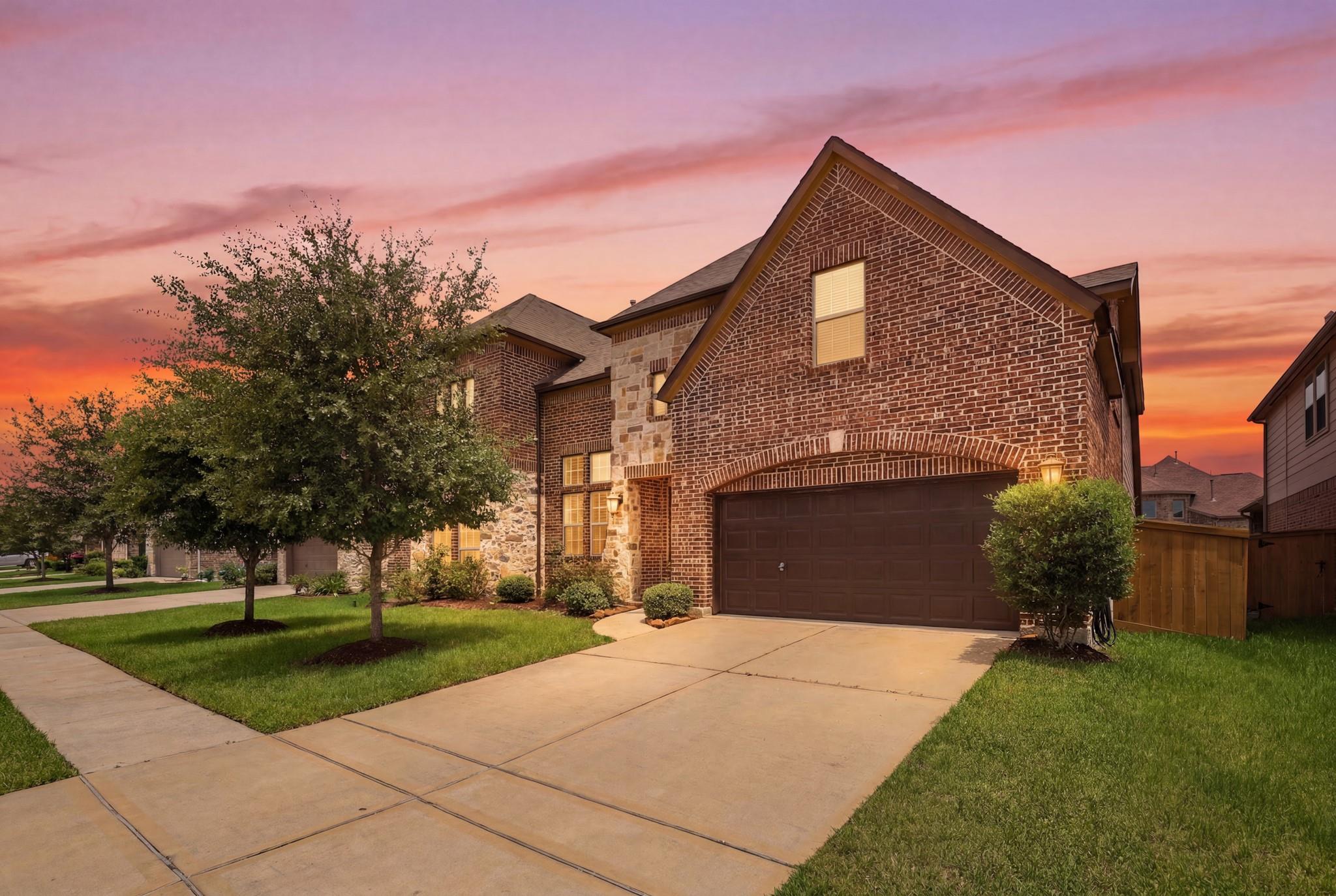 12027 Ballshire Pines Dr, Humble, TX 77346