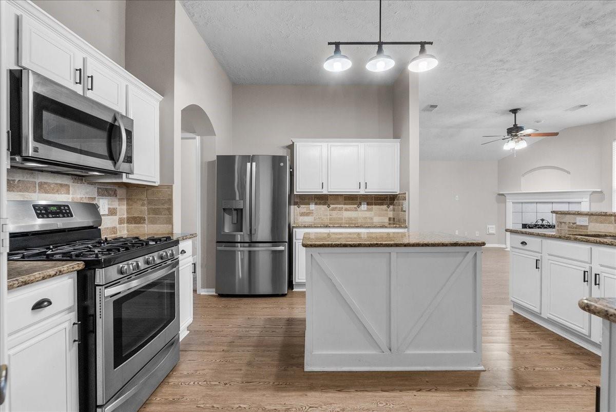 407 Crimson Coast Dr, League City, TX 77573 photo