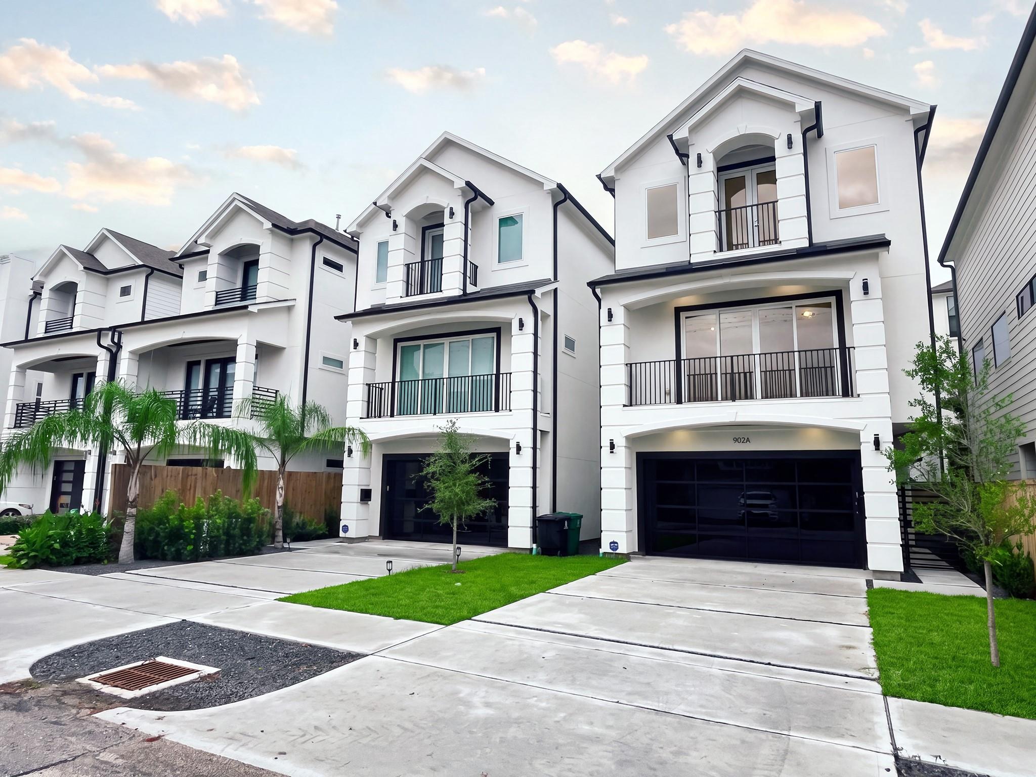 902 Knox St, Houston, TX 77007