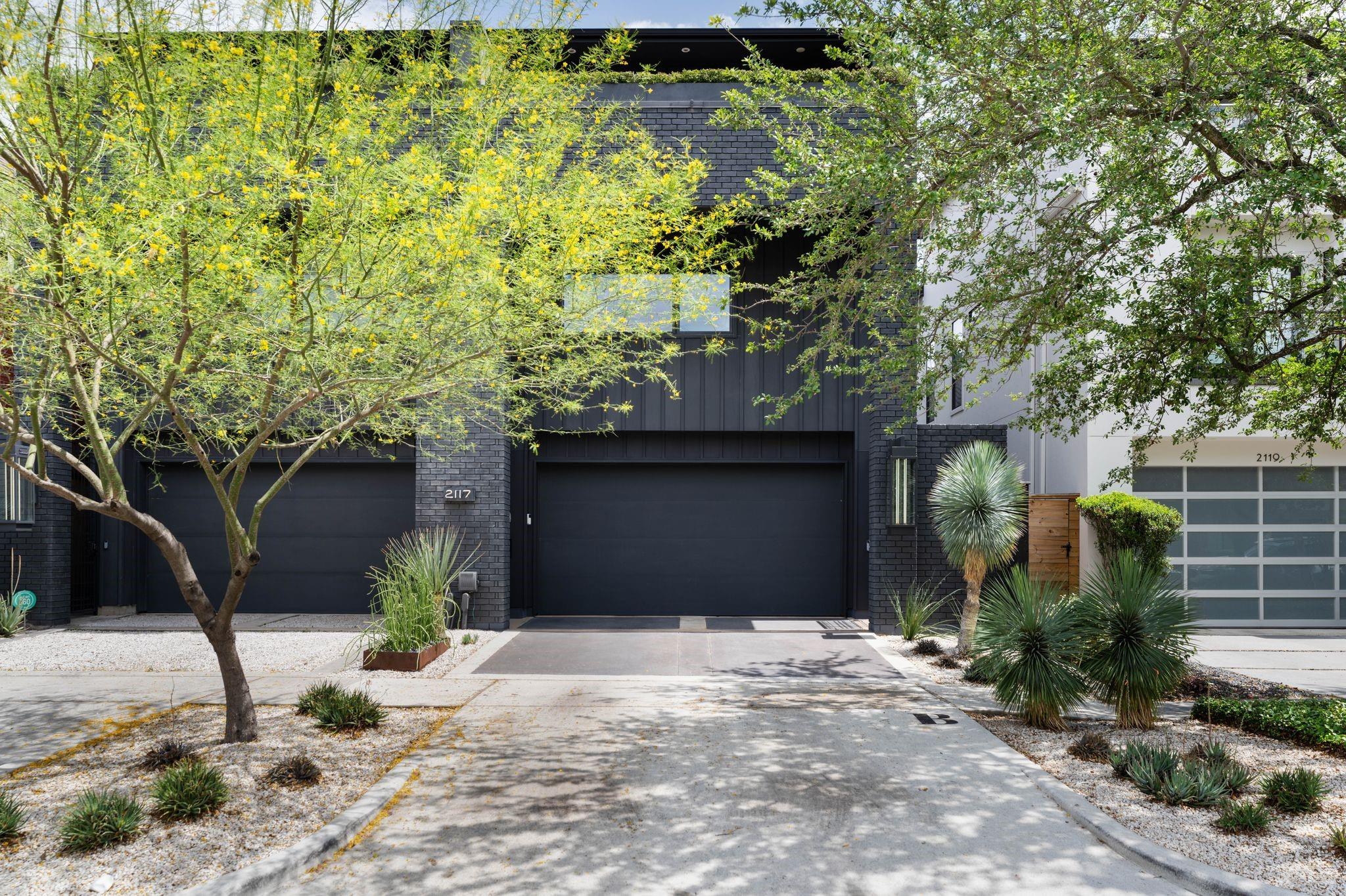 2117 Elmen St #B, Houston, TX 77019 photo