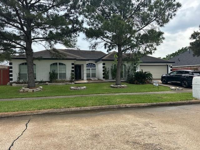 5111 Shirley St, Baytown, TX 77521