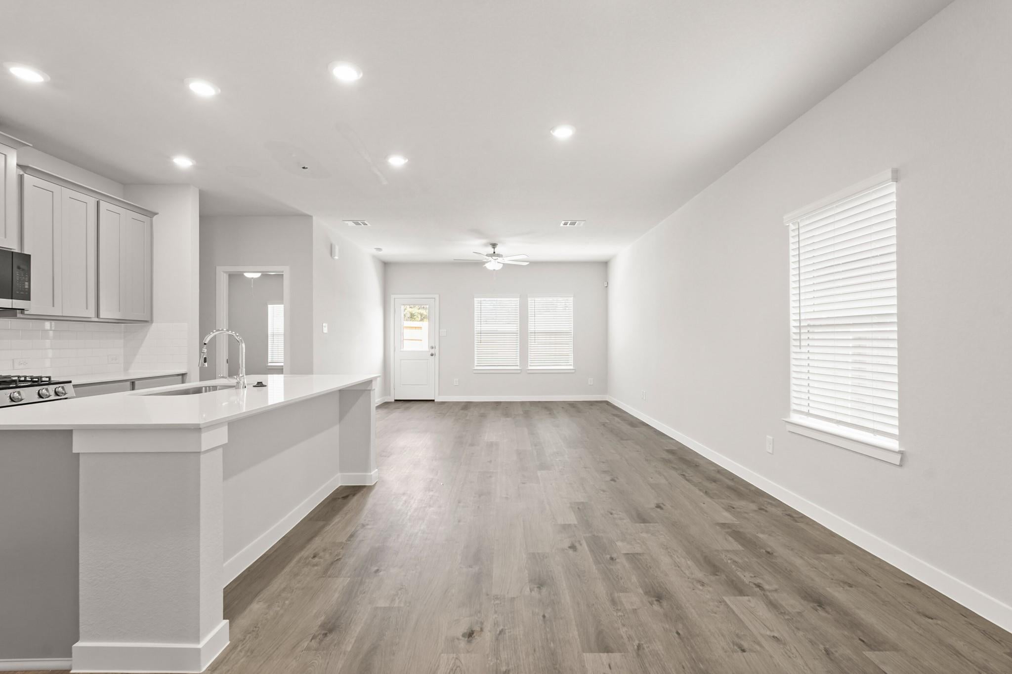 117 Rising Cedar Ln, Hockley, TX 77447 photo
