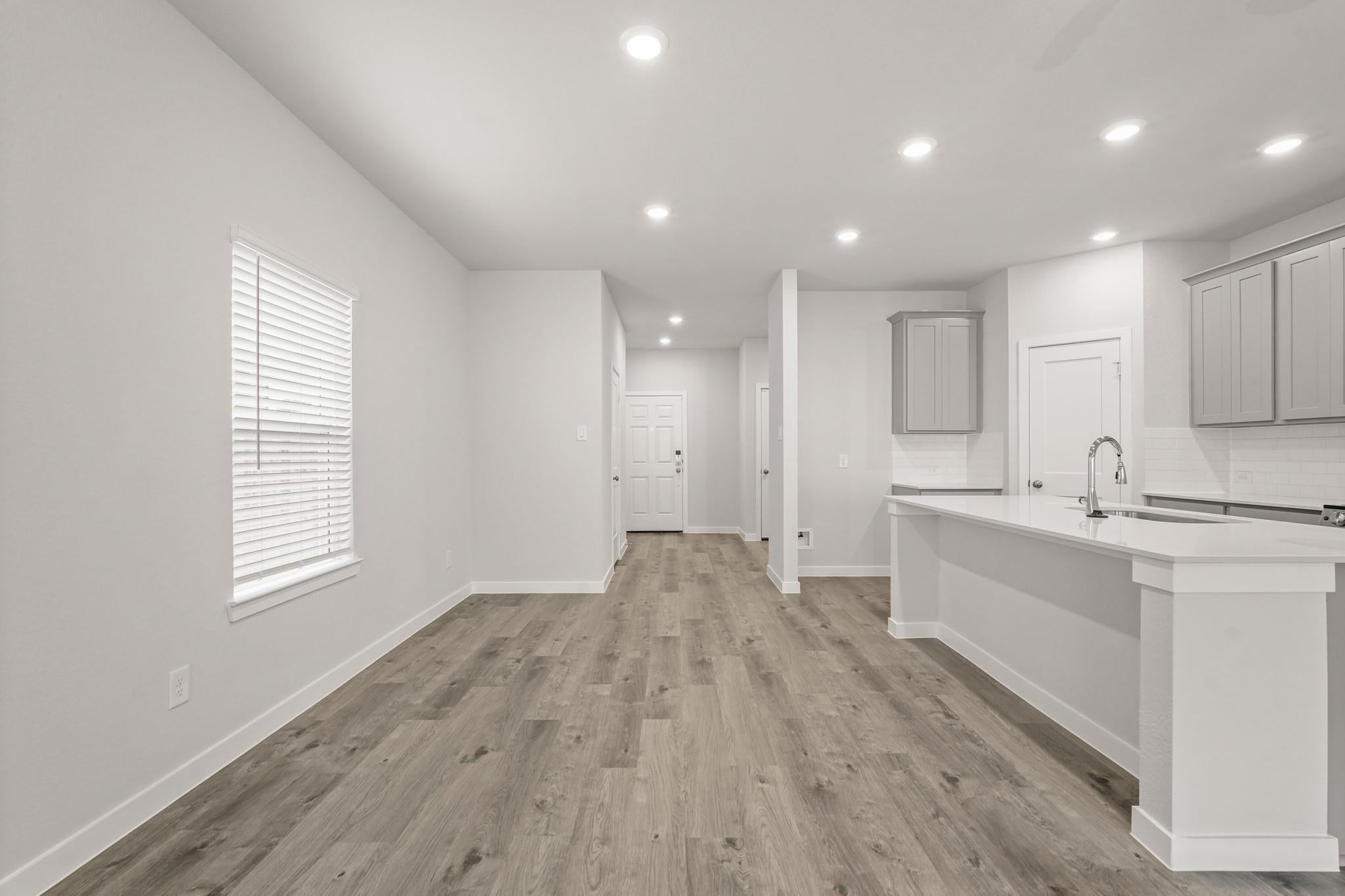 117 Rising Cedar Ln, Hockley, TX 77447 photo