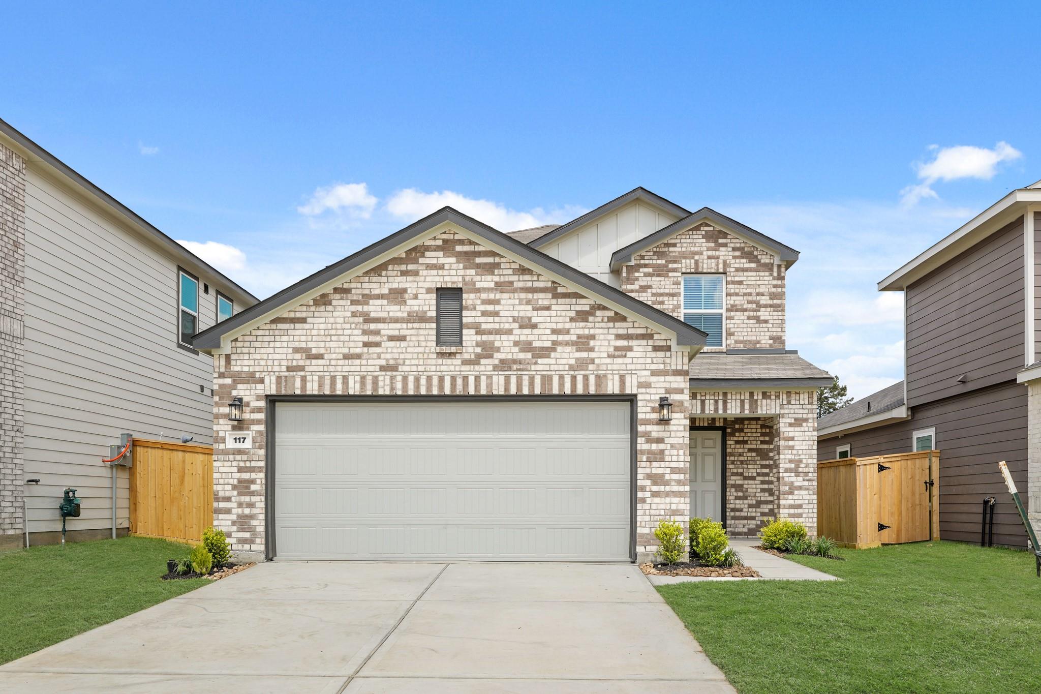 117 Rising Cedar Ln, Hockley, TX 77447