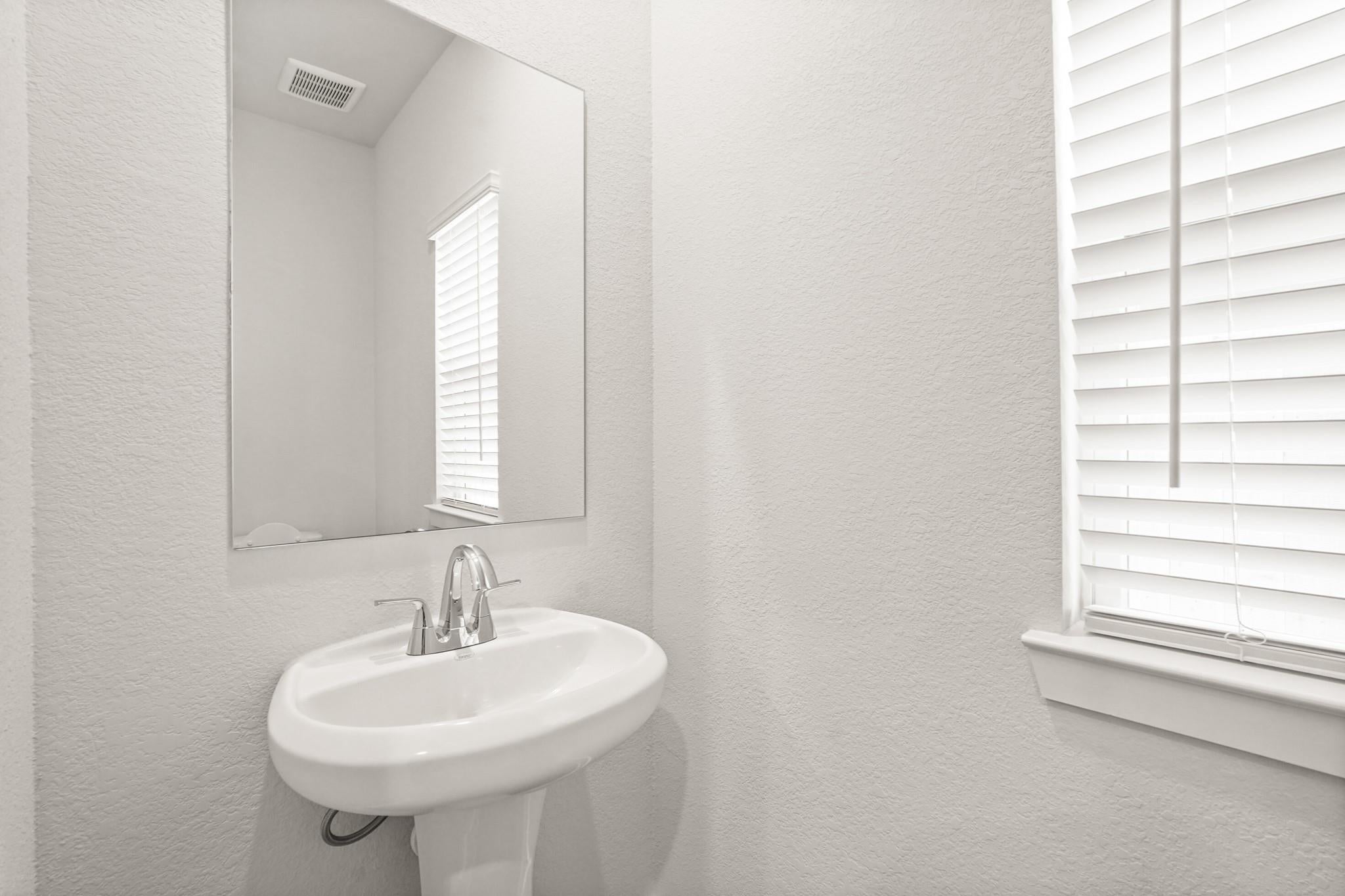 117 Rising Cedar Ln, Hockley, TX 77447 photo