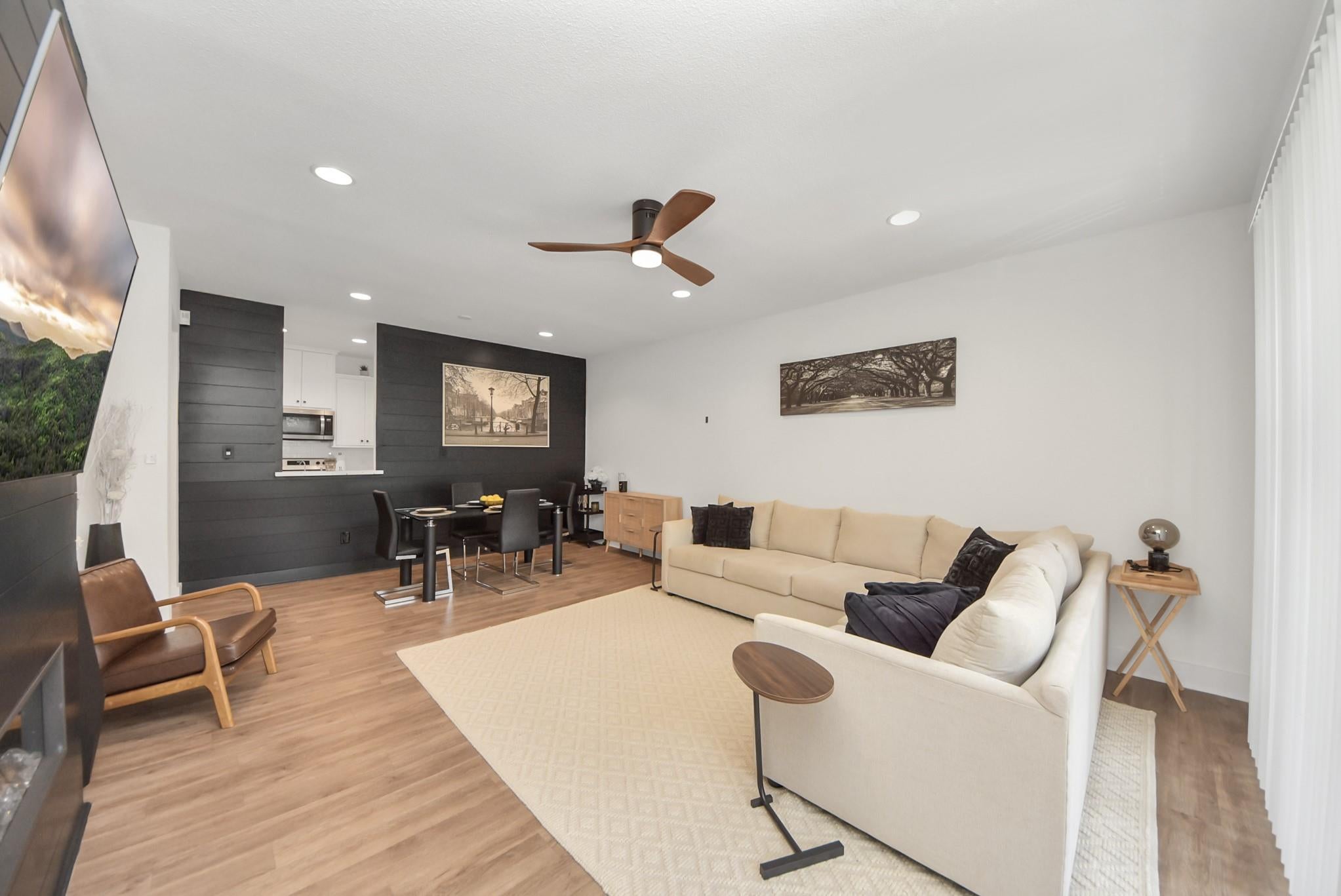 2475 Underwood St, Houston, TX 77030