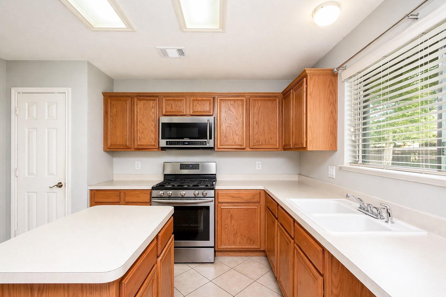 7043 Madison Trl, Houston, TX 77084 photo