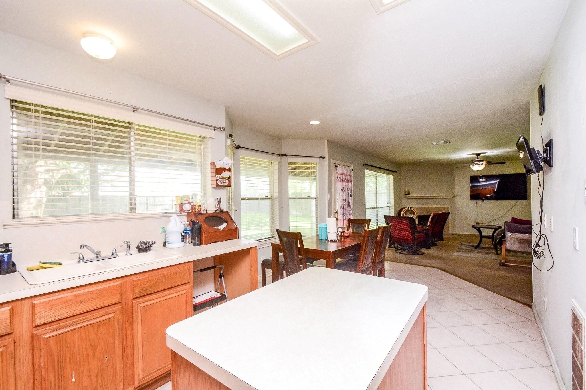 7043 Madison Trl, Houston, TX 77084 photo