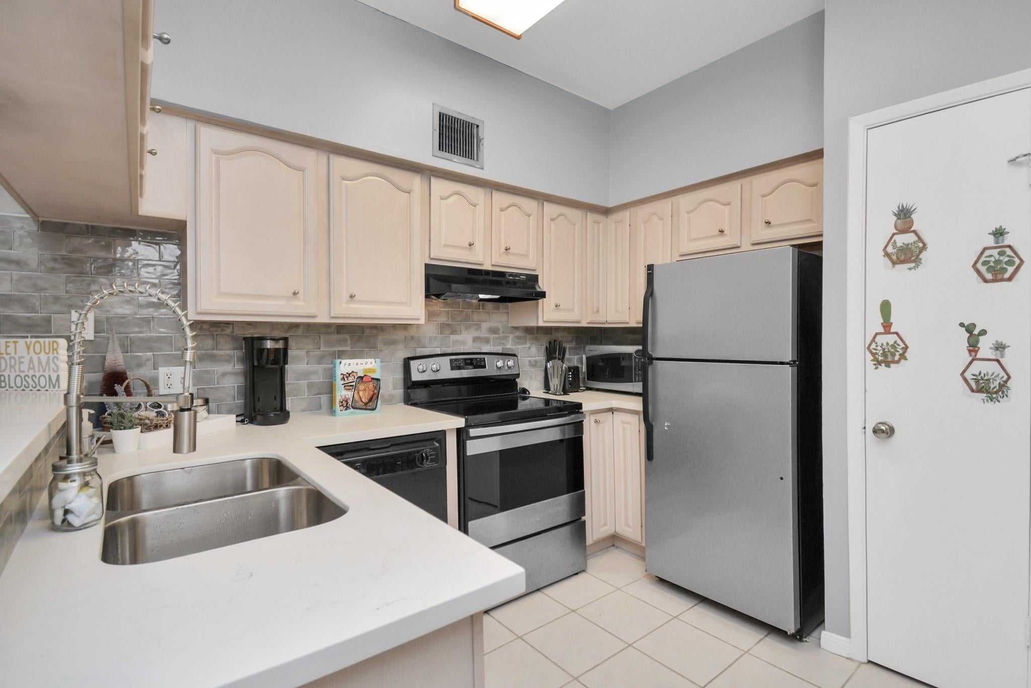 2626 Holly Hall St, Houston, TX 77054