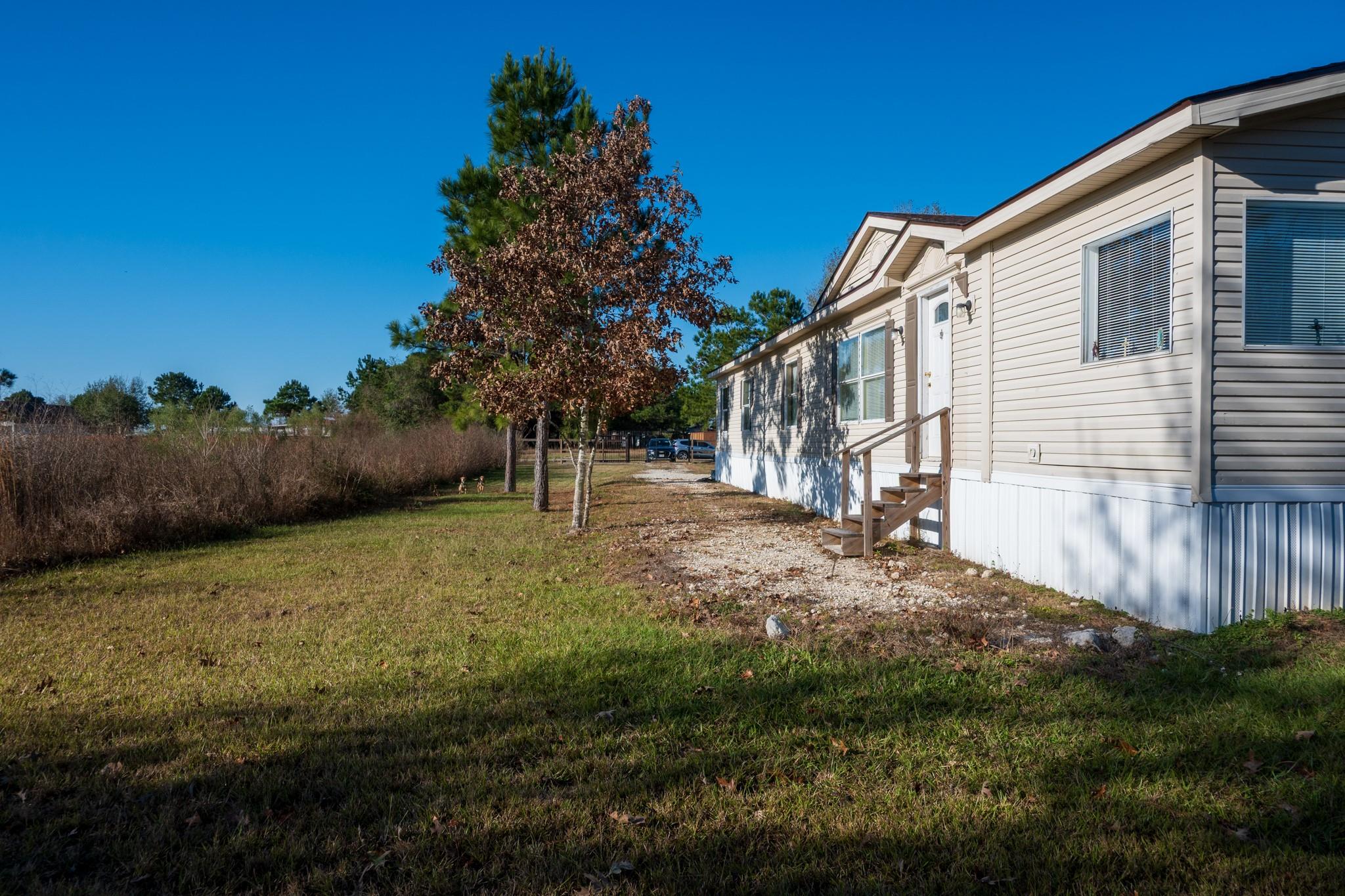 62 County Road 5248, Cleveland, TX 77327 photo