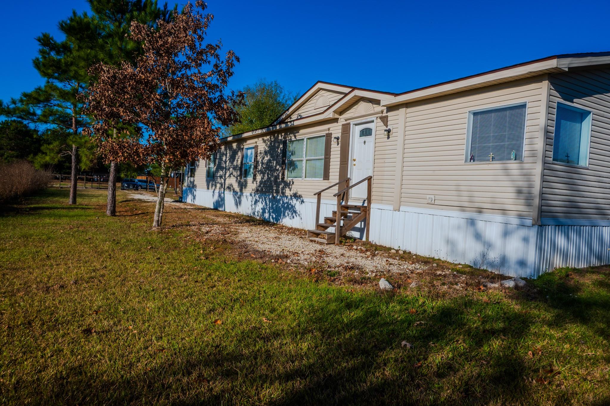 62 County Road 5248, Cleveland, TX 77327 photo
