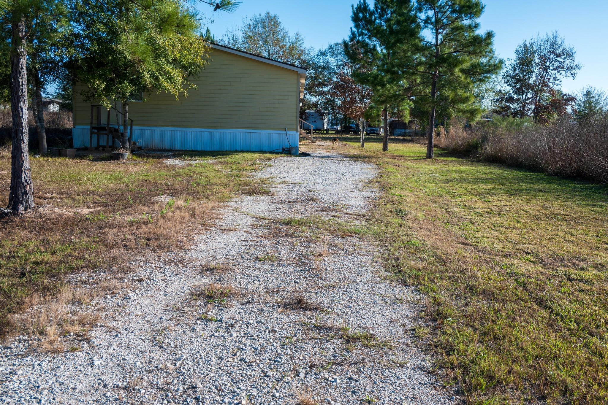 62 County Road 5248, Cleveland, TX 77327 photo