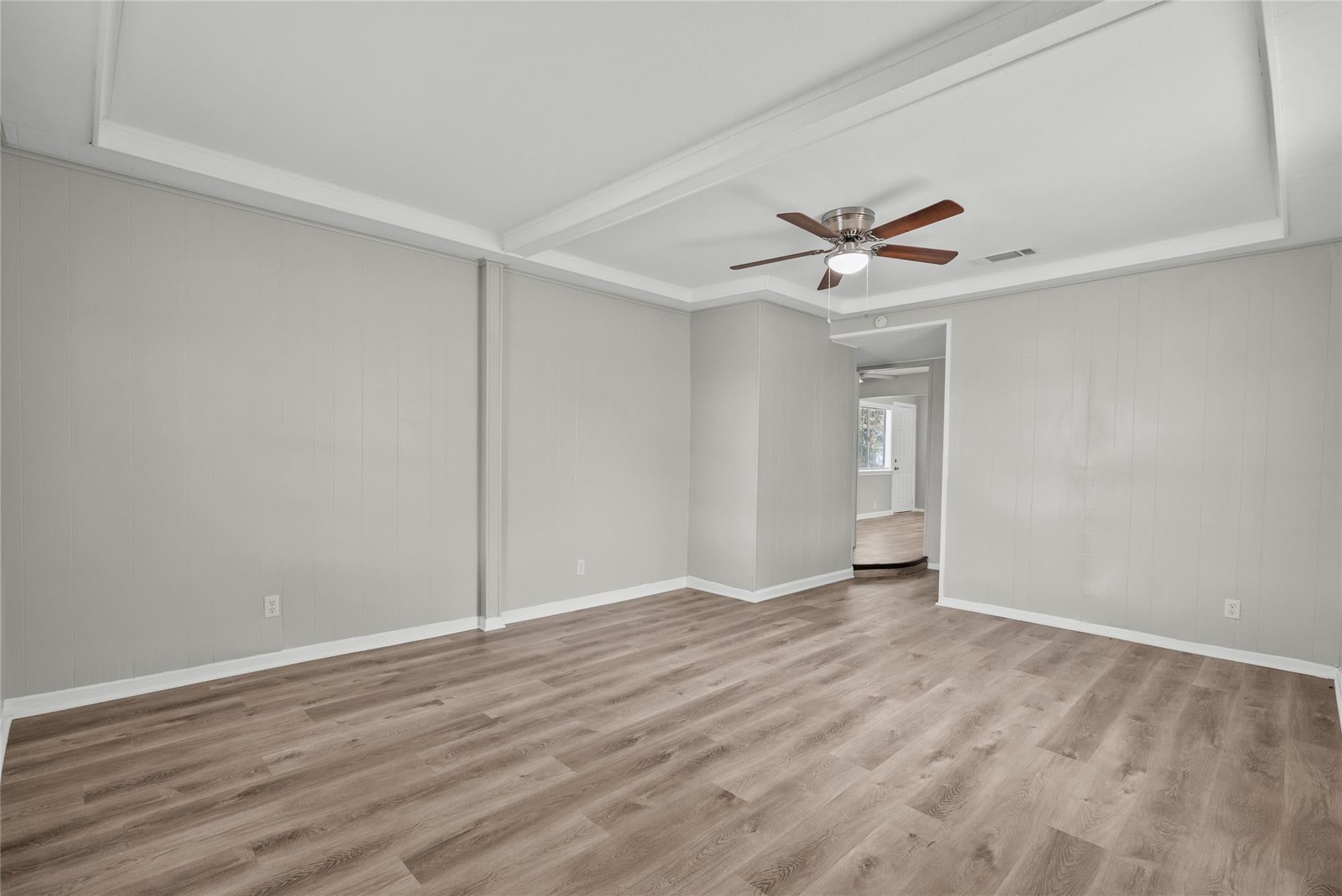 1004 S 2 St, La Porte, TX 77571 photo