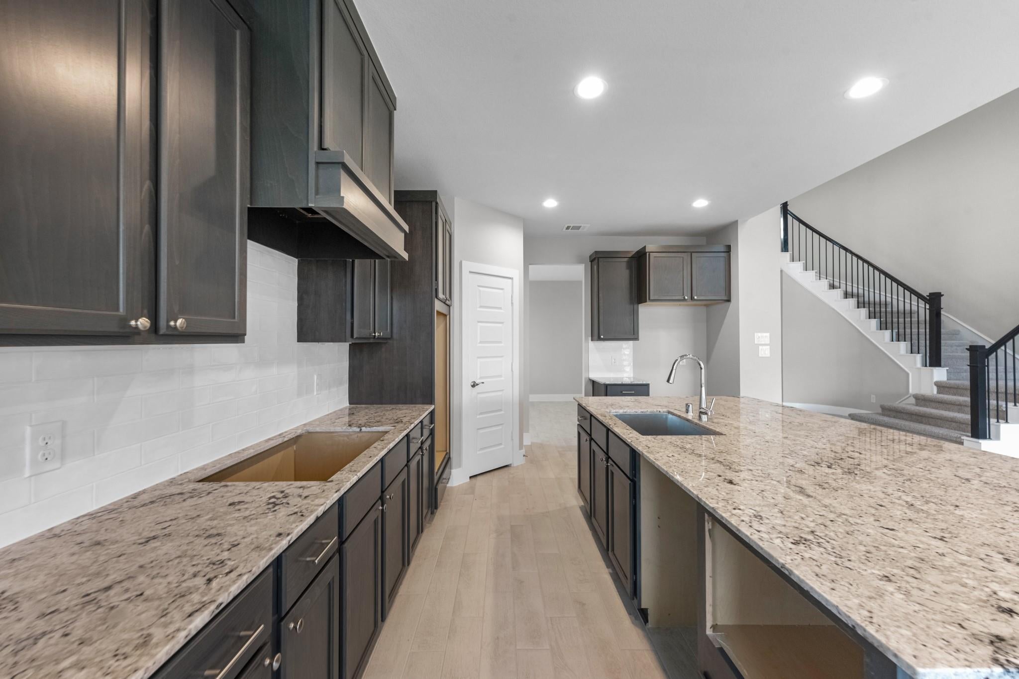 2930 Belle Tree Ln, Katy, TX 77493 photo