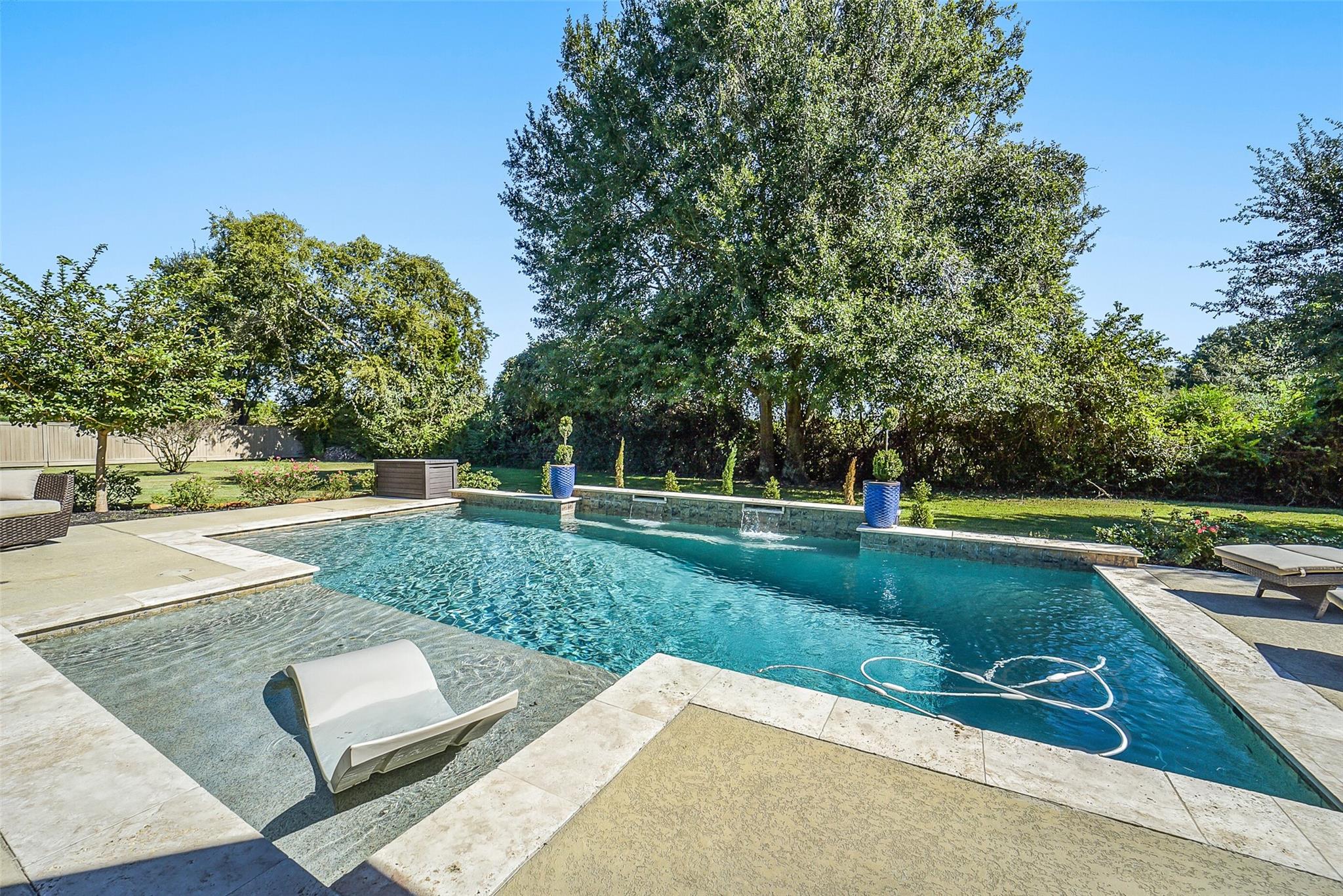 22114 Meadowhurst Cir, Tomball, TX 77377