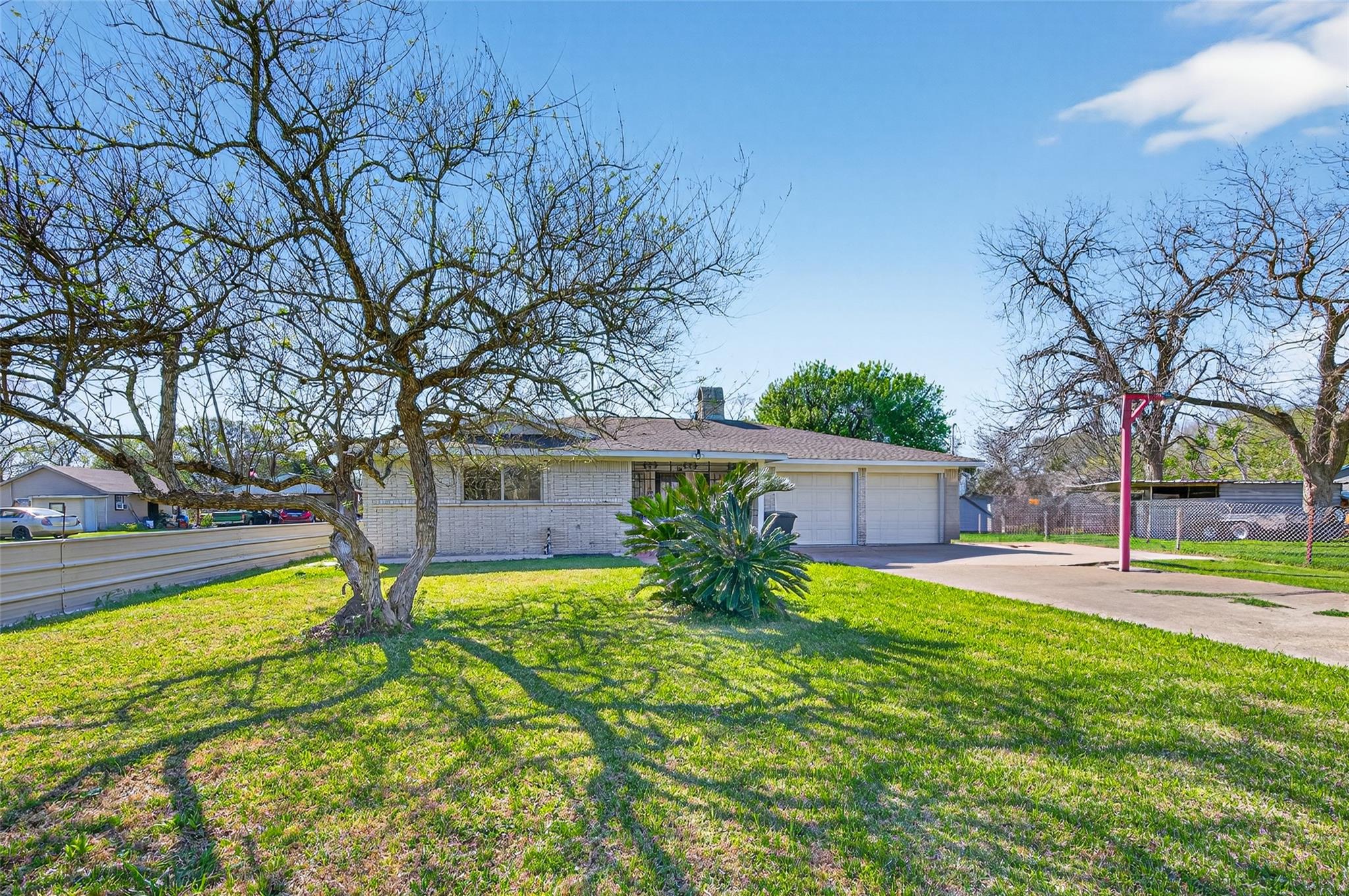 13902 Ambrose St, Houston, TX 77045 photo