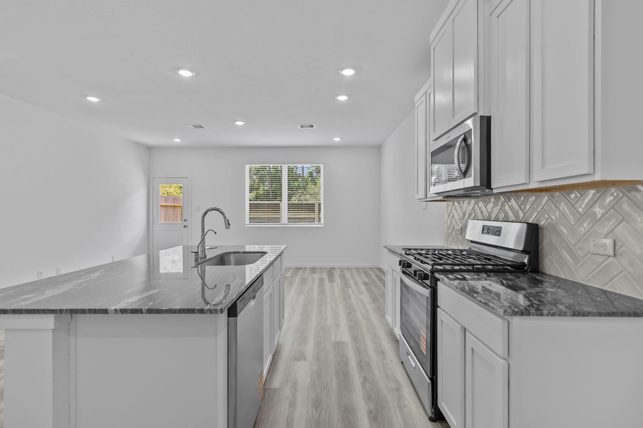7523 Bella Spring, Houston, TX 77044 photo