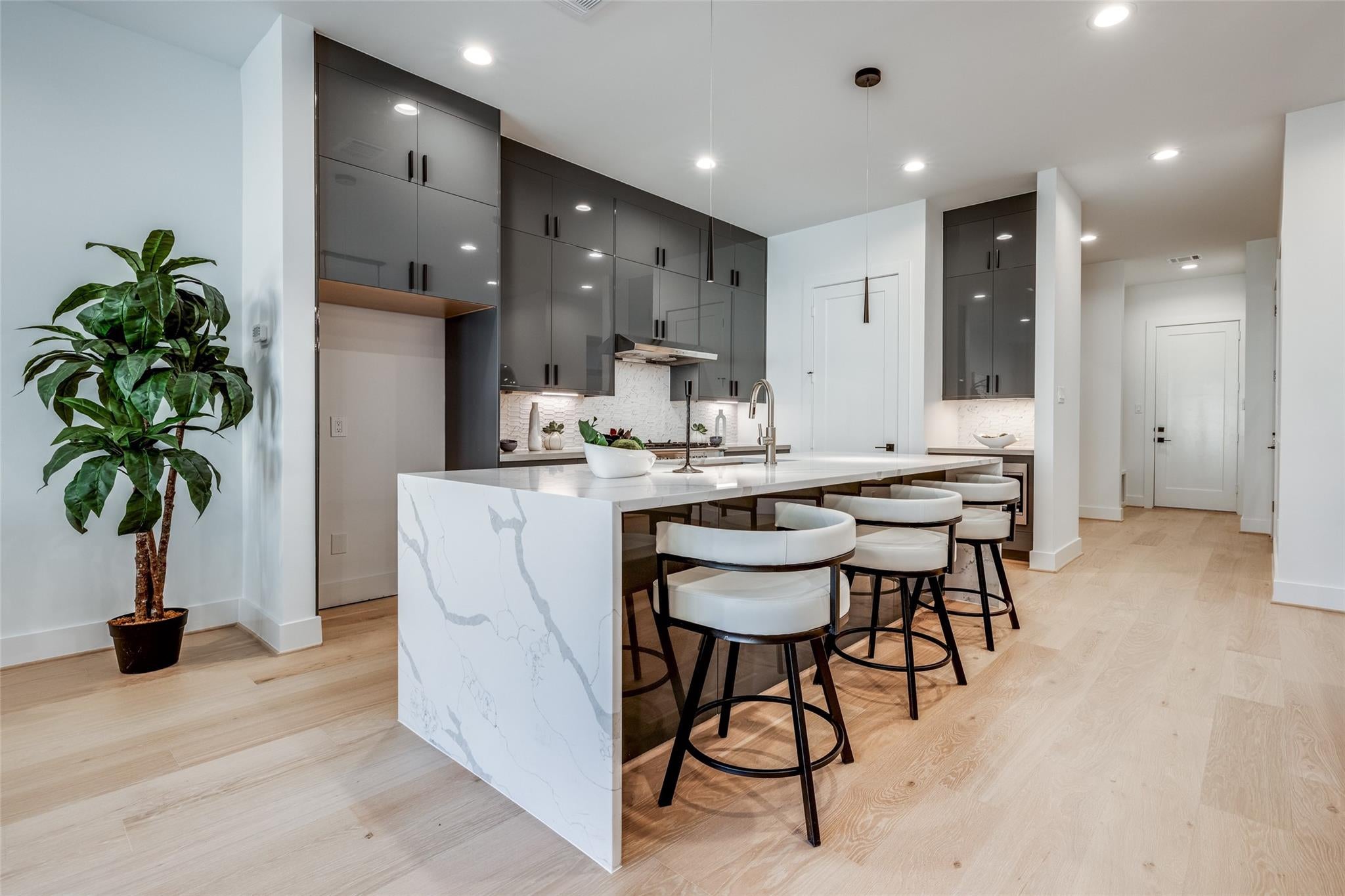 2412 Quenby St, Houston, TX 77005 photo
