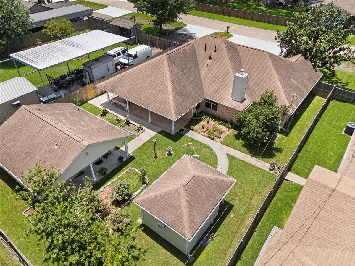607 Sharondoah Dr, Highlands, TX 77562 photo