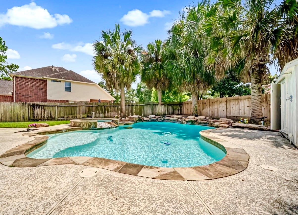 7119 Bristol Ridge Dr, Houston, TX 77095