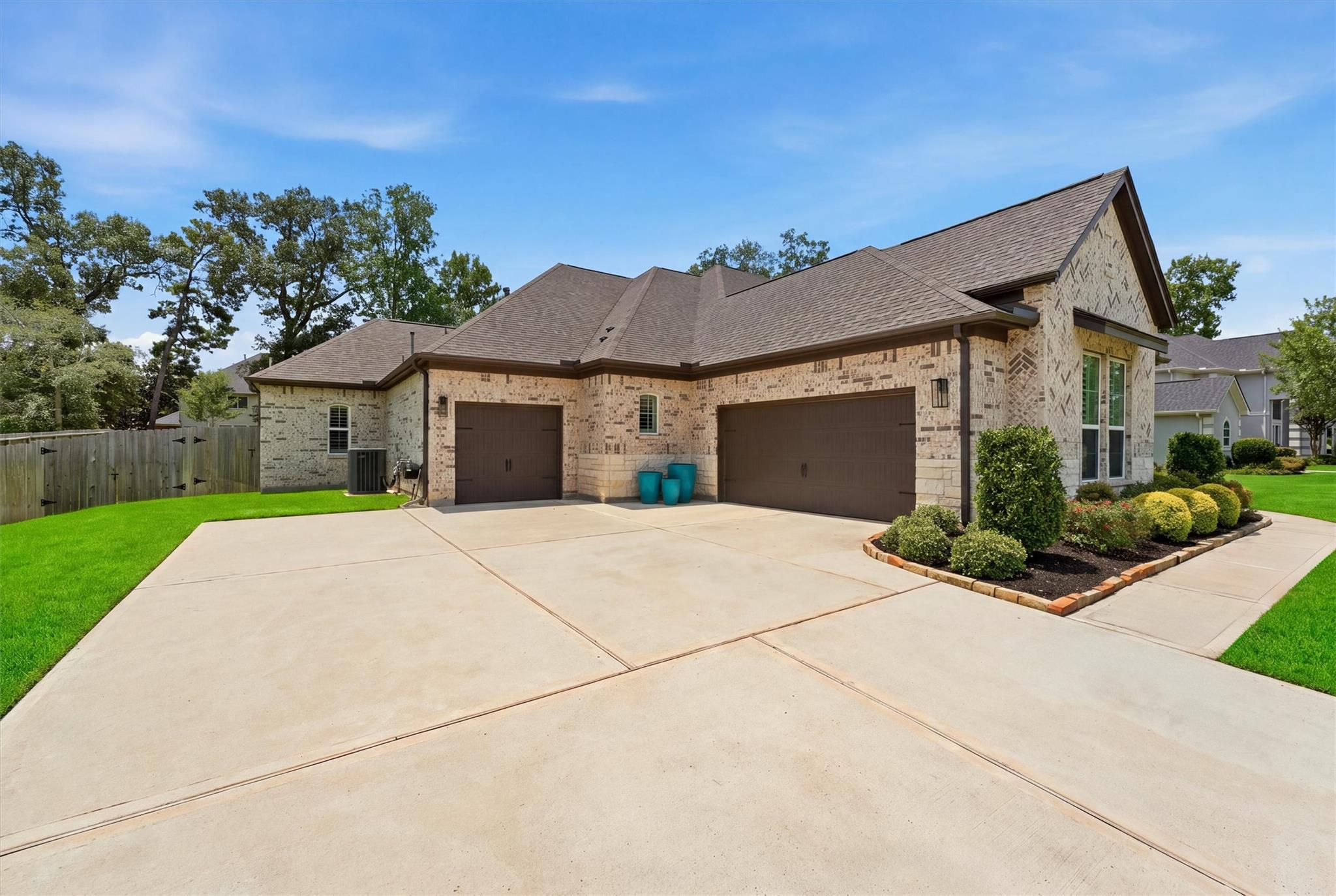 1006 Prescott Dr, Conroe, TX 77301 photo