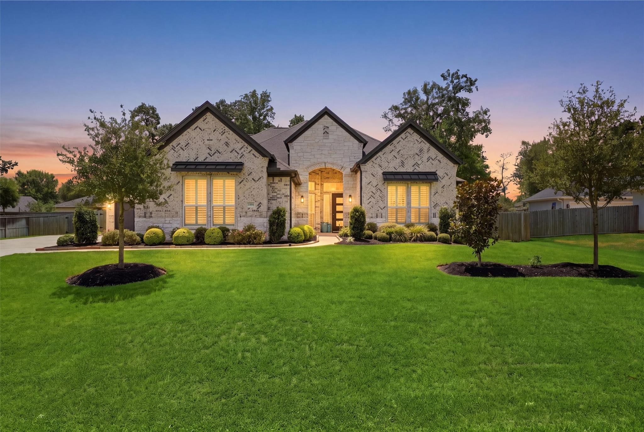 1006 Prescott Dr, Conroe, TX 77301