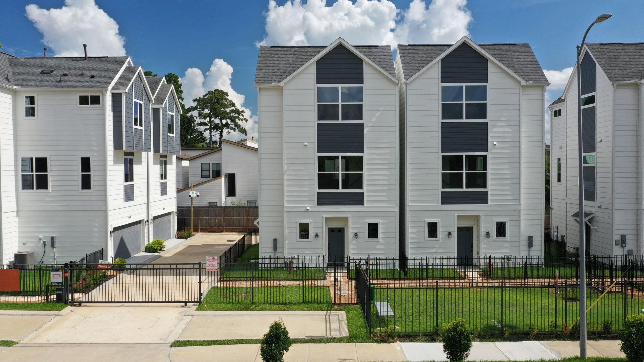1648 Tidwell Rd, Houston, TX 77091